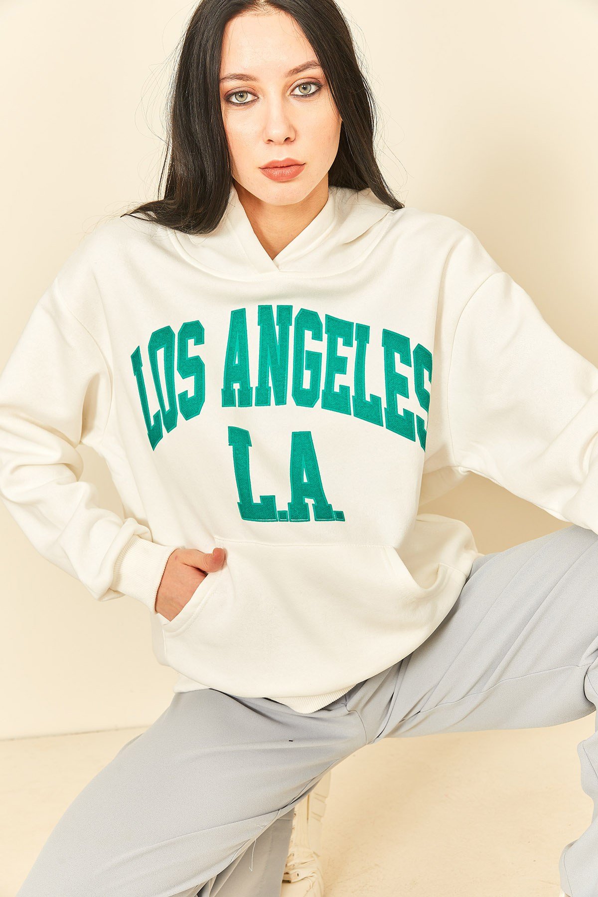 Ekru Baskı Detaylı Üç İplik Kadın Sweatshirt