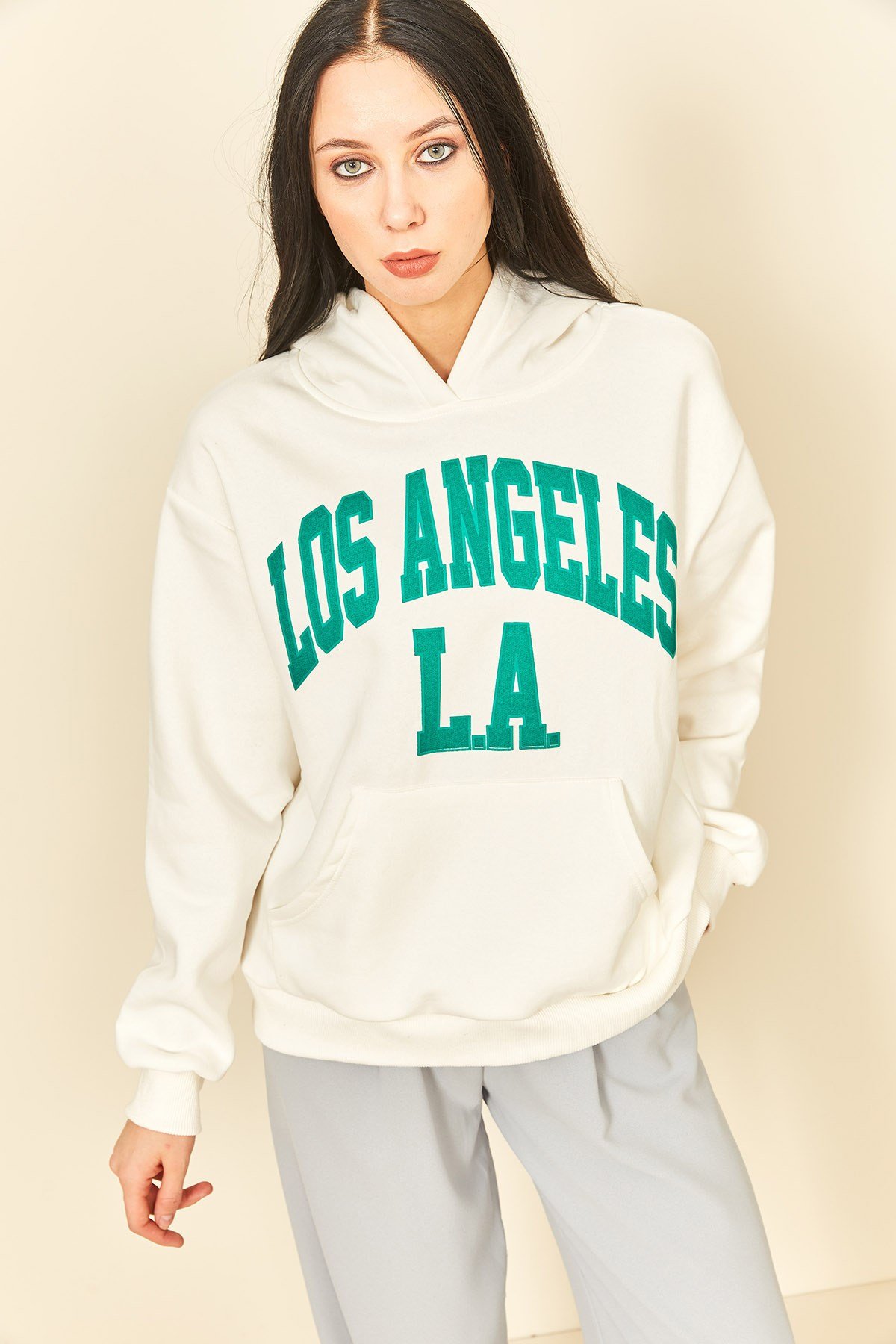Ekru Baskı Detaylı Üç İplik Kadın Sweatshirt