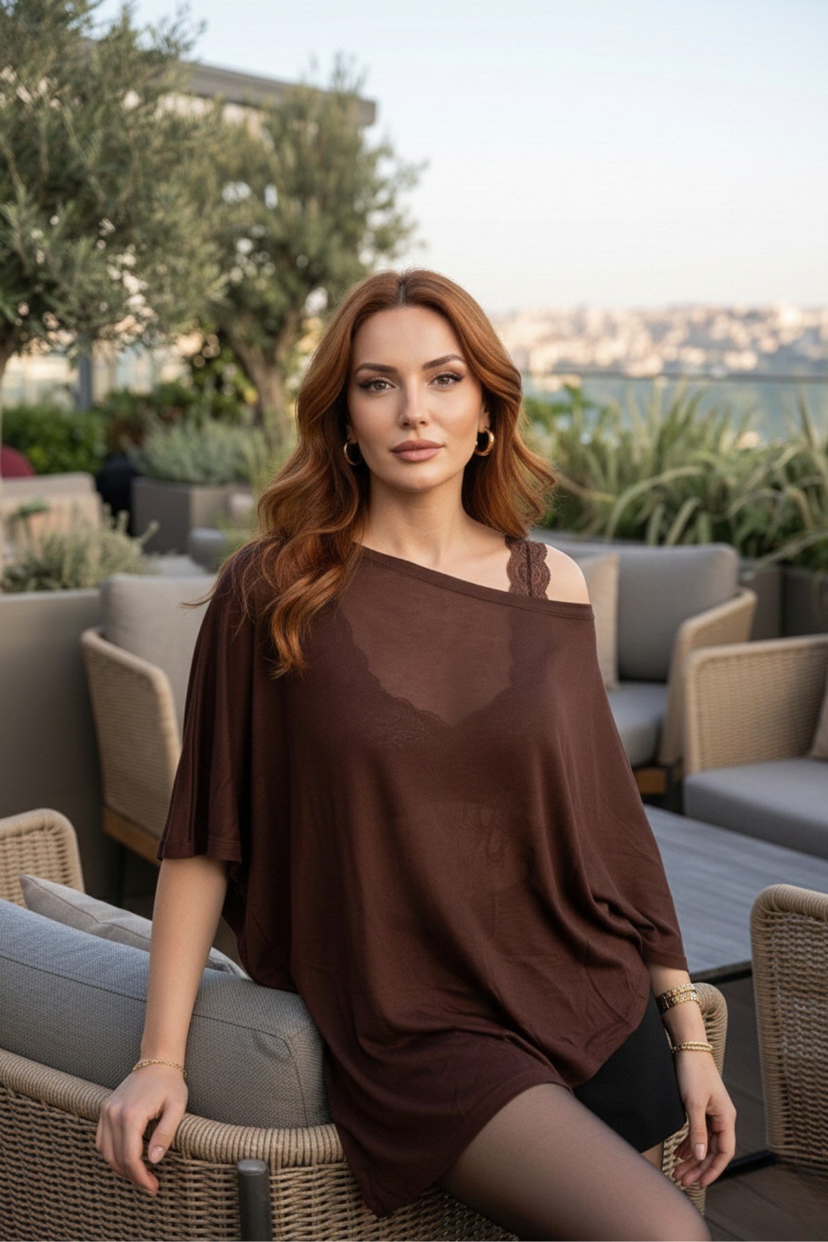 Kadın Asimetrik Transparan Panço