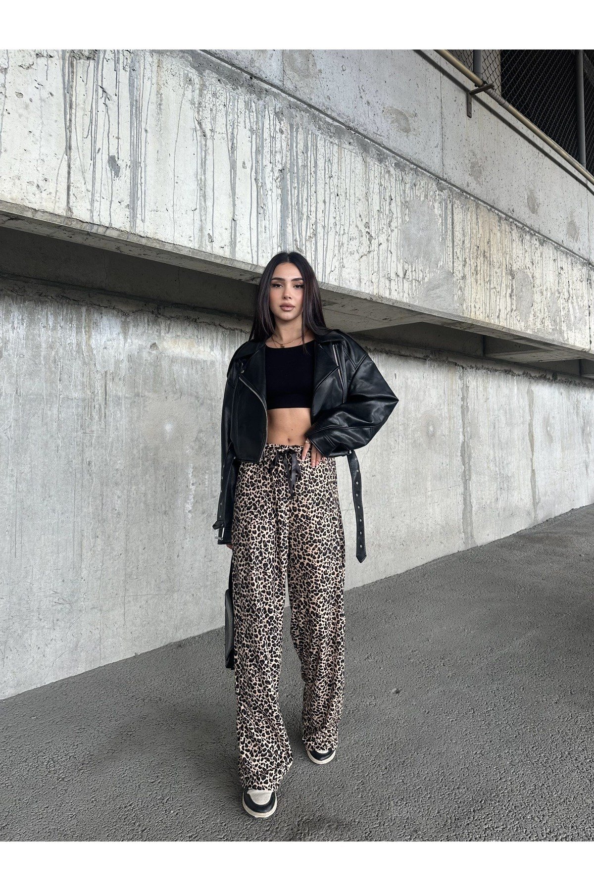 Kadın Kahverengi Leopar Desenli Süet Kumaş Pijama Pantolon