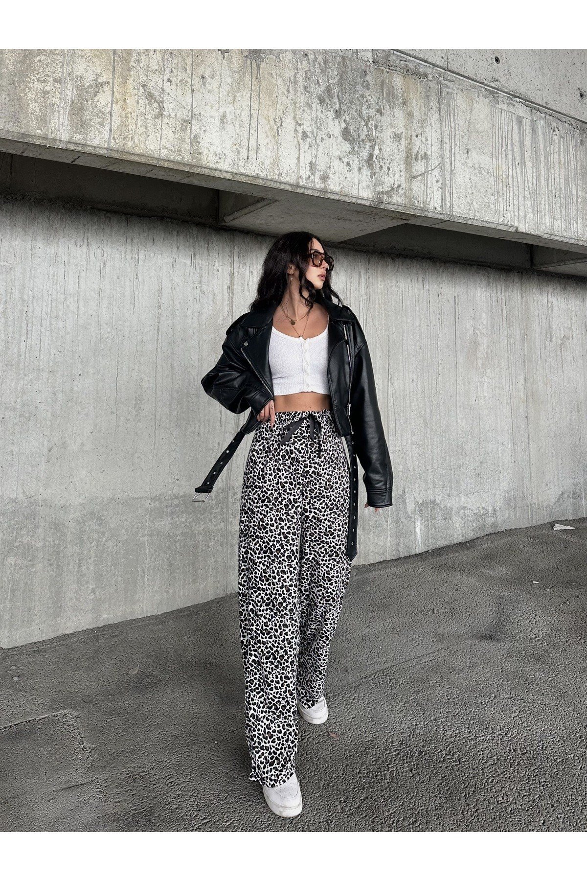 Kadın Kahverengi Leopar Desenli Süet Kumaş Pijama Pantolon