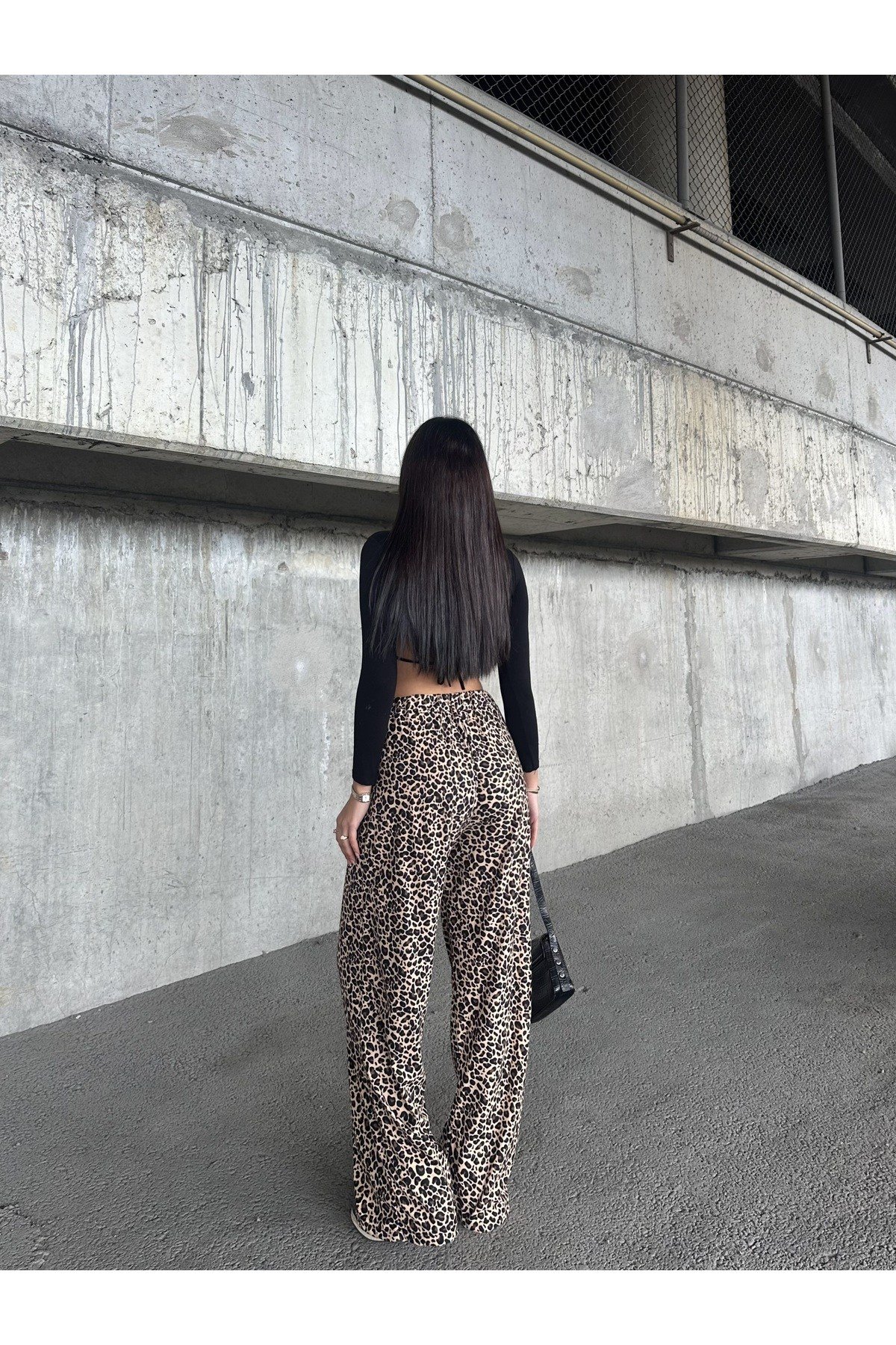 Kadın Kahverengi Leopar Desenli Süet Kumaş Pijama Pantolon