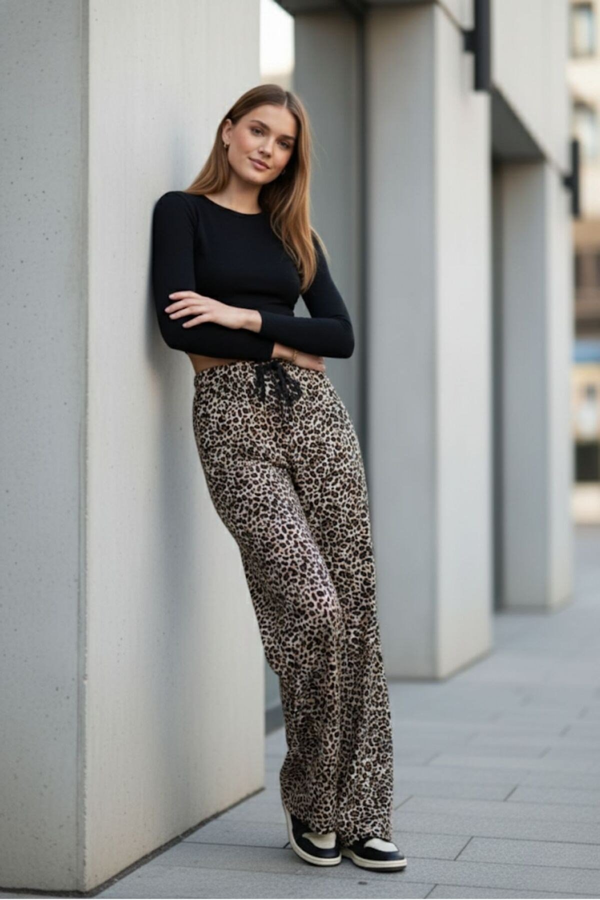 Kadın Kahverengi Leopar Desenli Süet Kumaş Pijama Pantolon