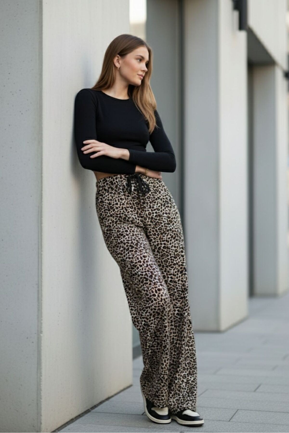 Kadın Kahverengi Leopar Desenli Süet Kumaş Pijama Pantolon