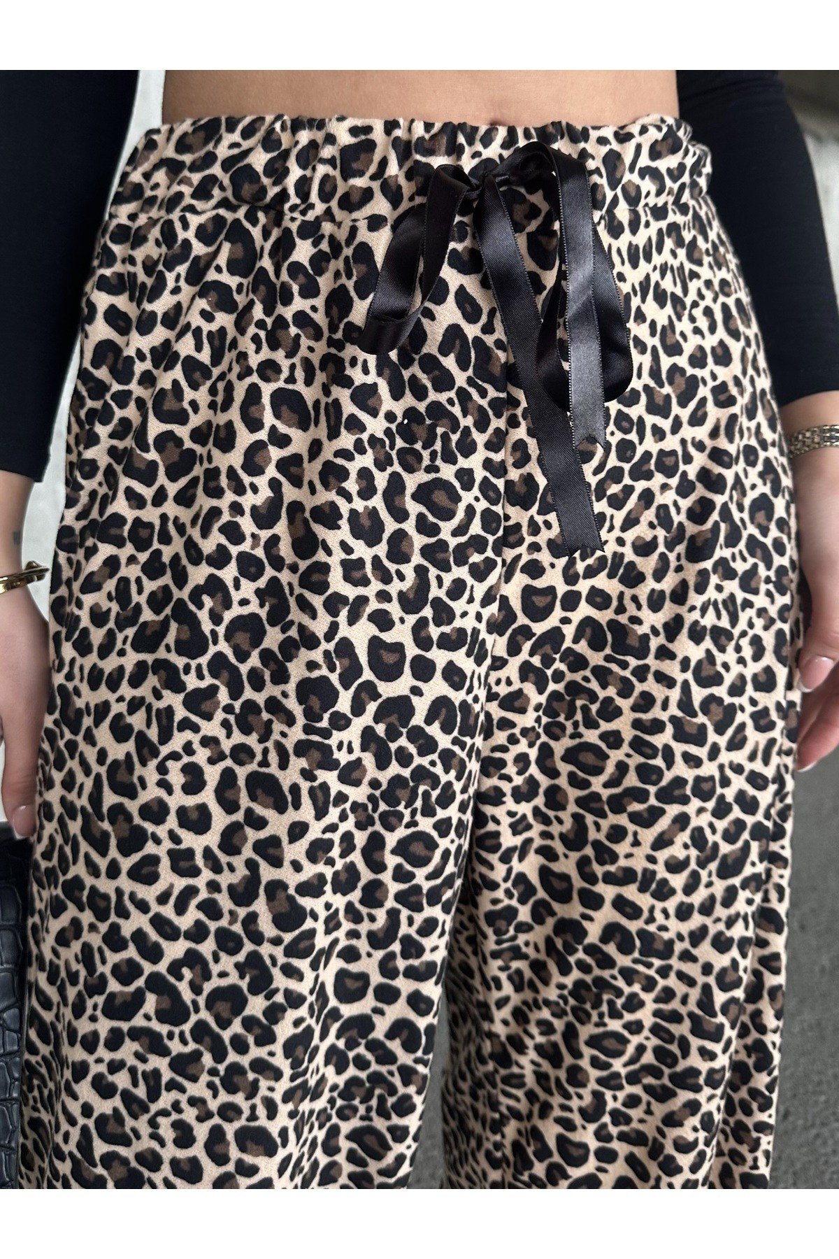 Kadın Kahverengi Leopar Desenli Süet Kumaş Pijama Pantolon