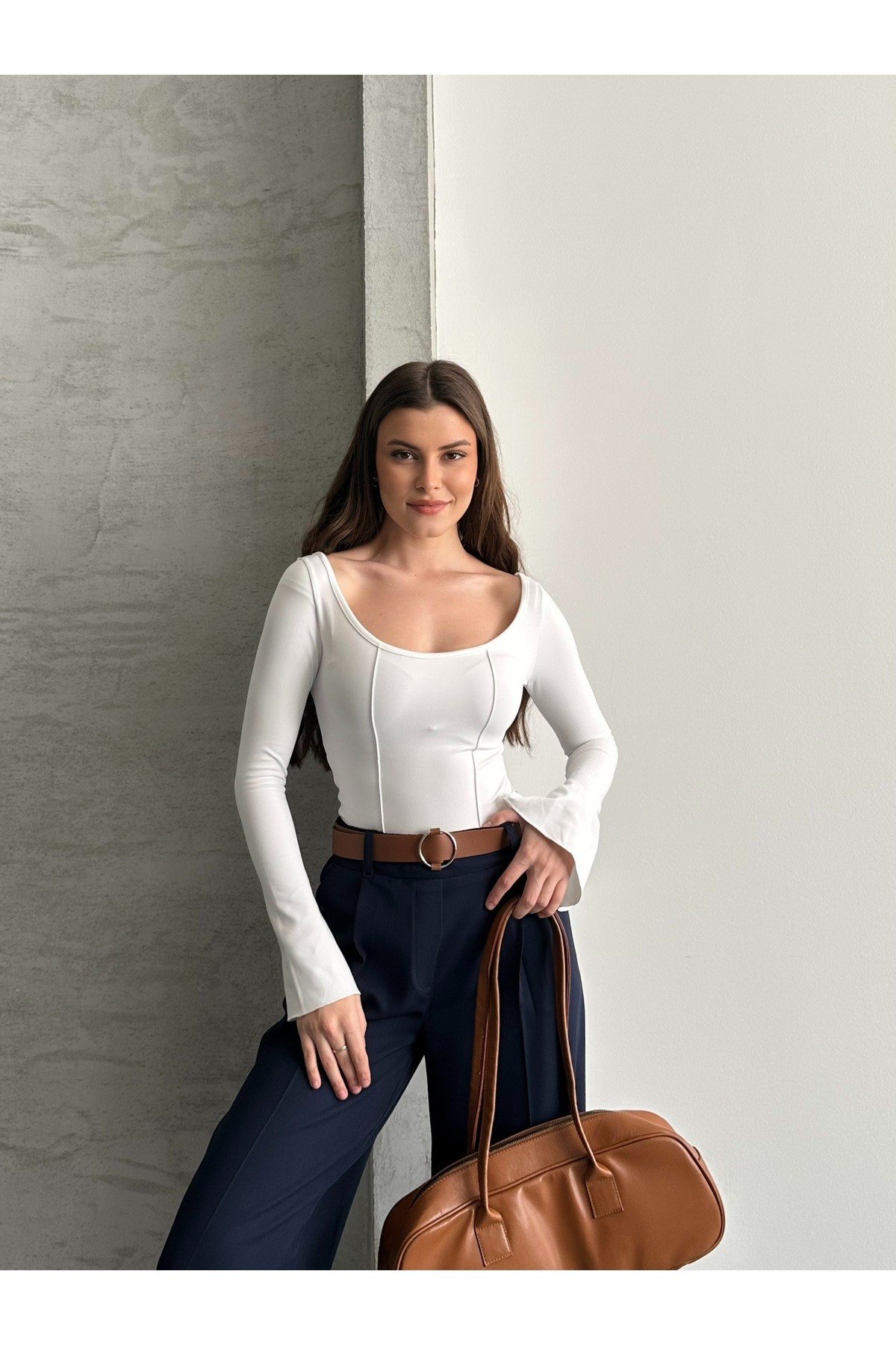 Kadın Modal Kumaş Kolu Yırtmaçlı Sırt Dekolteli Body