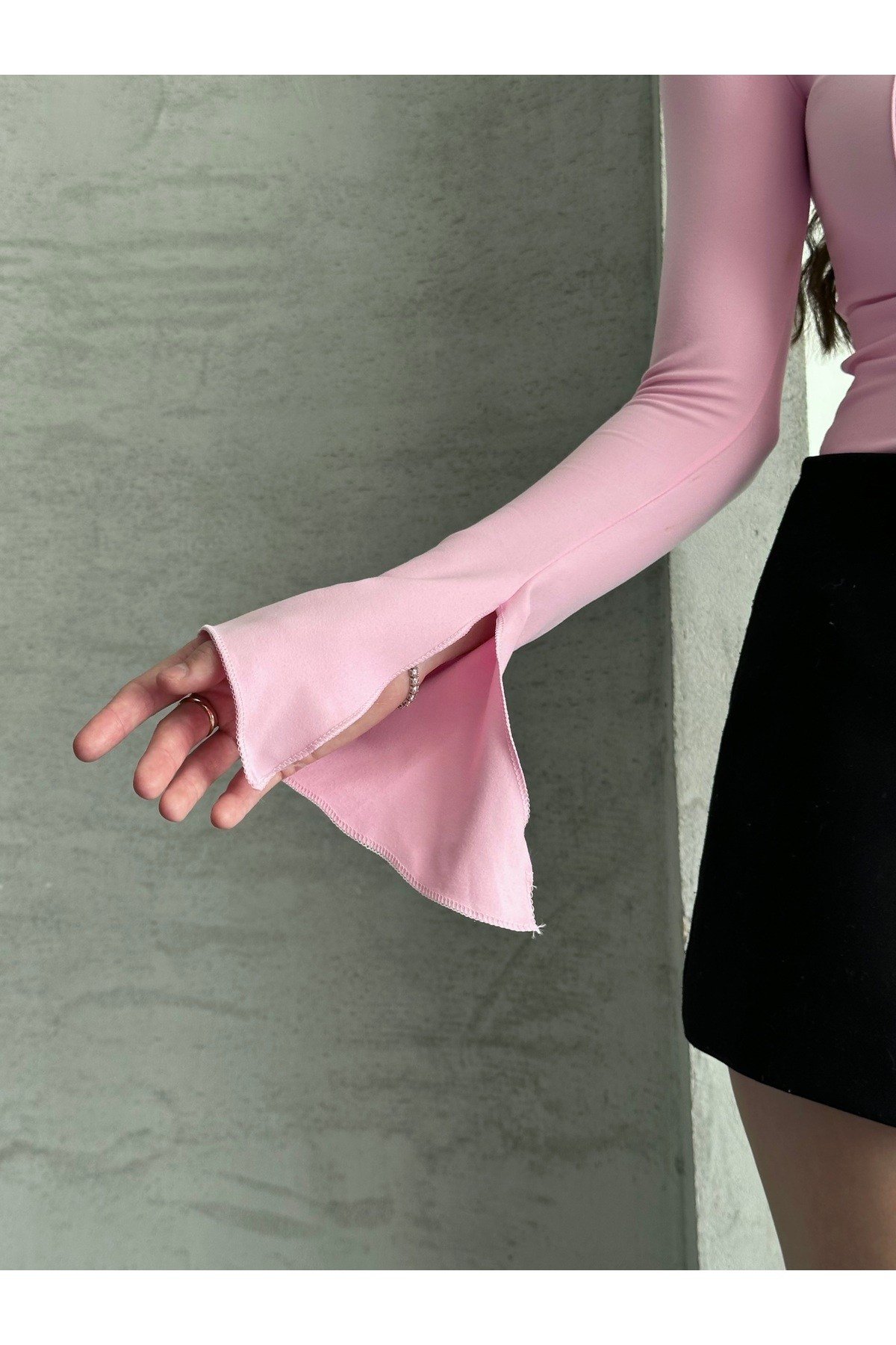 Kadın Modal Kumaş Kolu Yırtmaçlı Sırt Dekolteli Body