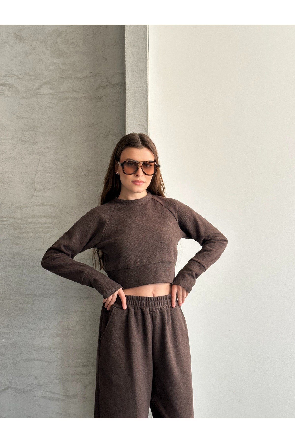 Kadın Selanik Kumaş Reglan Kollu Parmak Geçirmeli Crop Takım