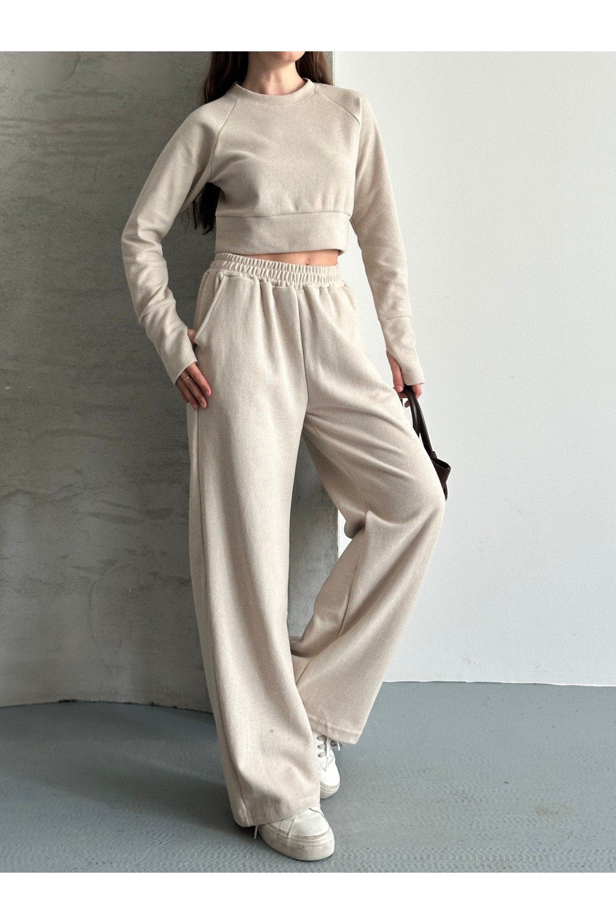 Kadın Selanik Kumaş Reglan Kollu Parmak Geçirmeli Crop Takım