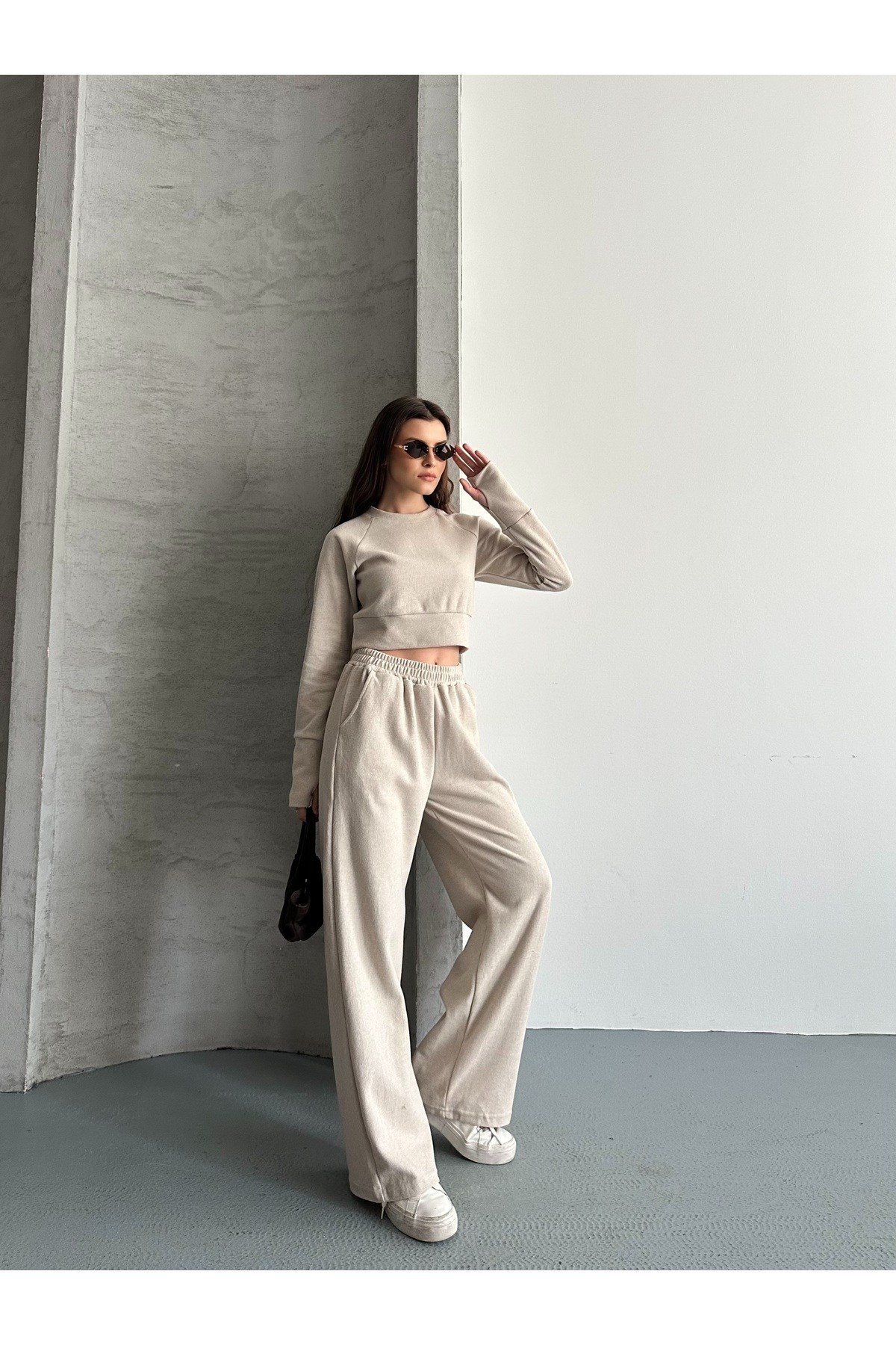 Kadın Selanik Kumaş Reglan Kollu Parmak Geçirmeli Crop Takım