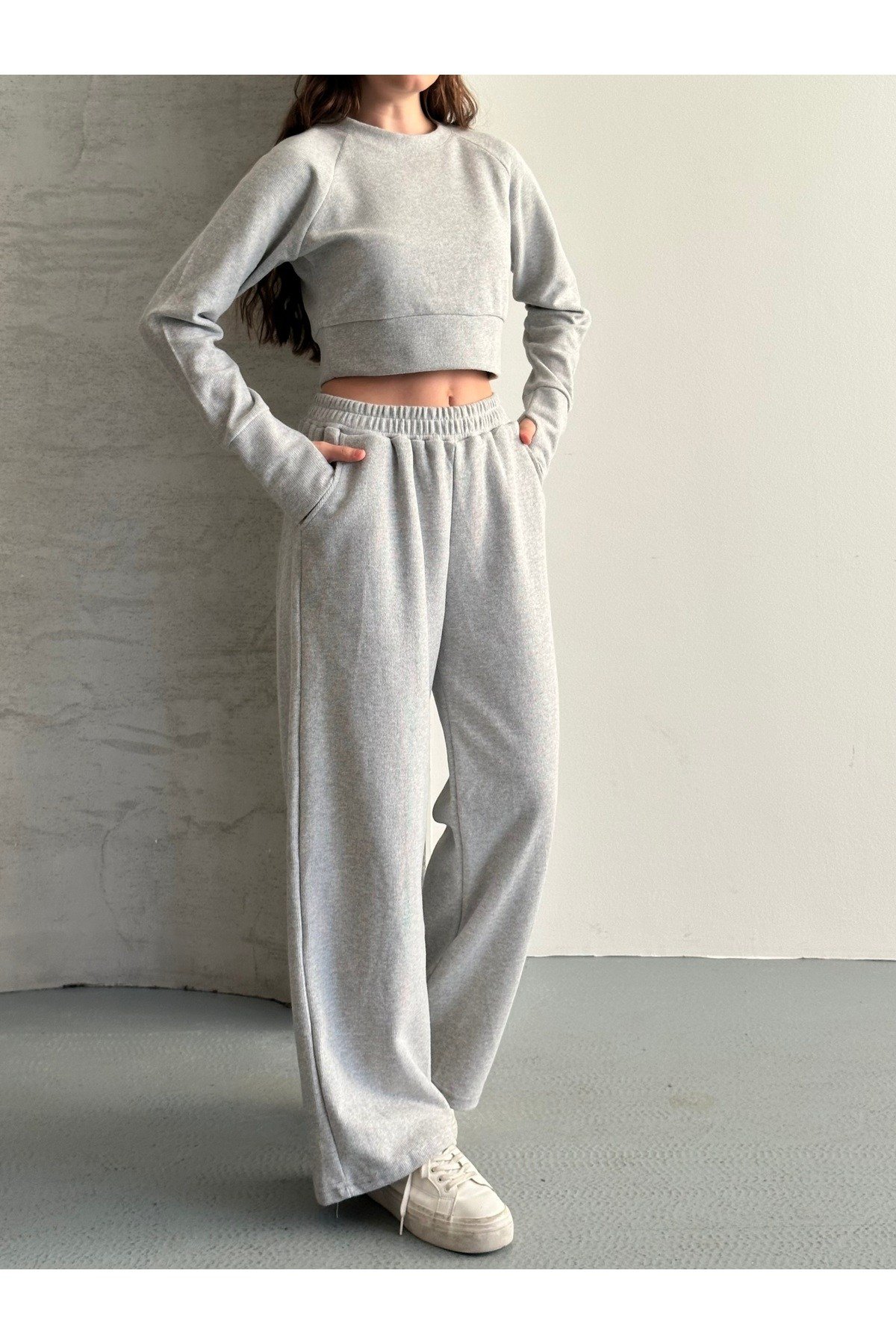 Kadın Selanik Kumaş Reglan Kollu Parmak Geçirmeli Crop Takım