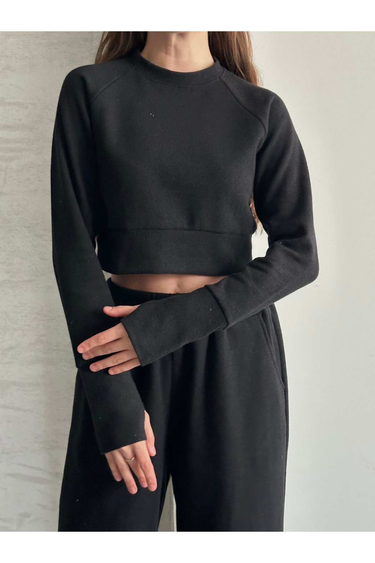 Kadın Selanik Kumaş Reglan Kollu Parmak Geçirmeli Crop Takım