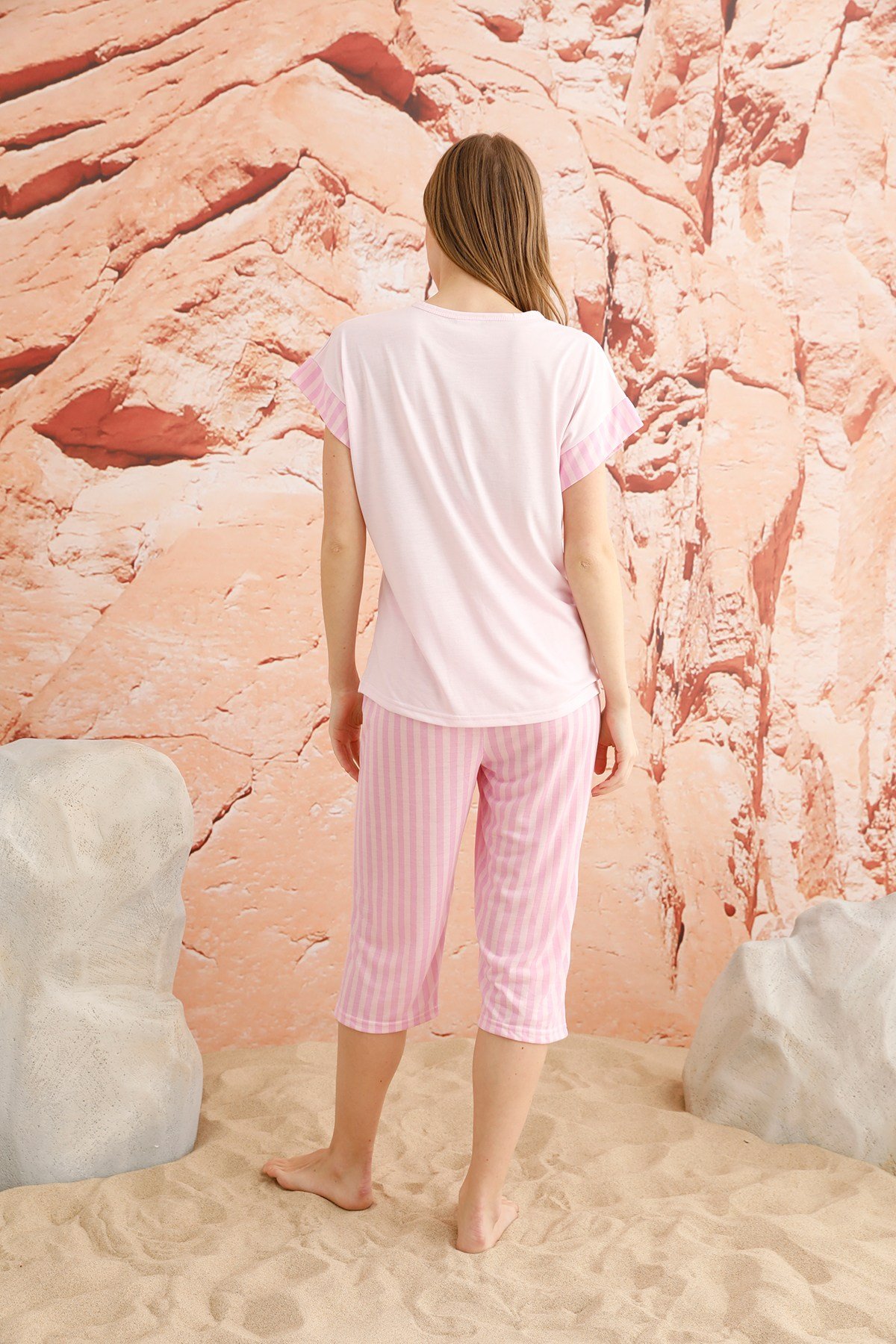 Renkli Capri Tişört Kadın Pijama Takımı
