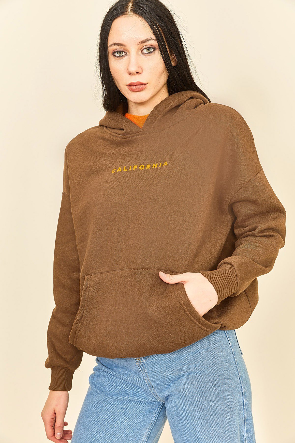 Siyah Baskılı Kapüşonlu Kanguru Cep Kadın Sweatshirt