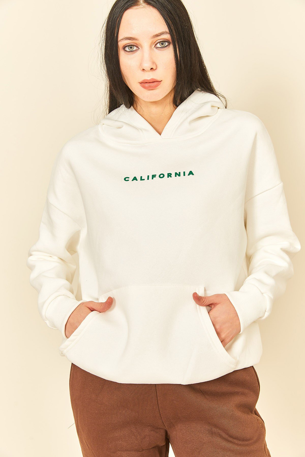 Siyah Baskılı Kapüşonlu Kanguru Cep Kadın Sweatshirt