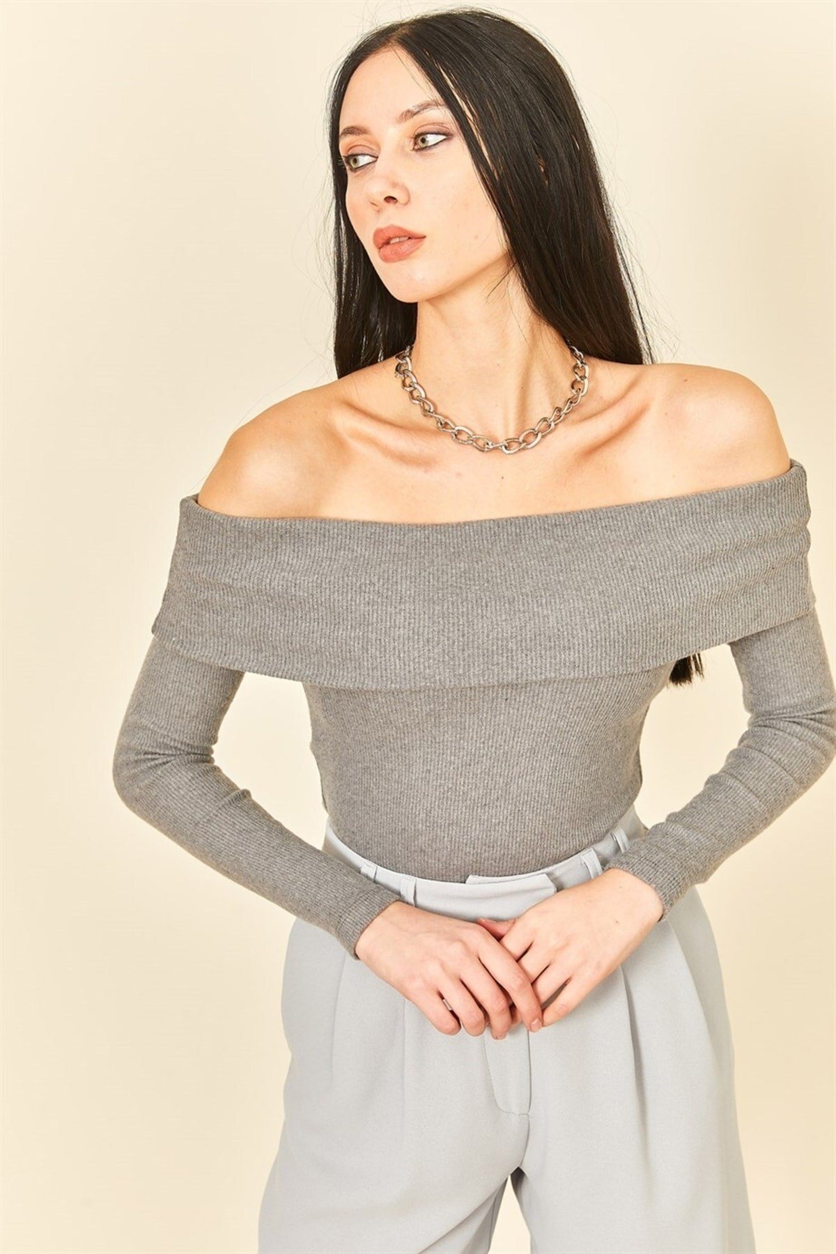 Siyah Madonna Yaka Kaşkorse Body