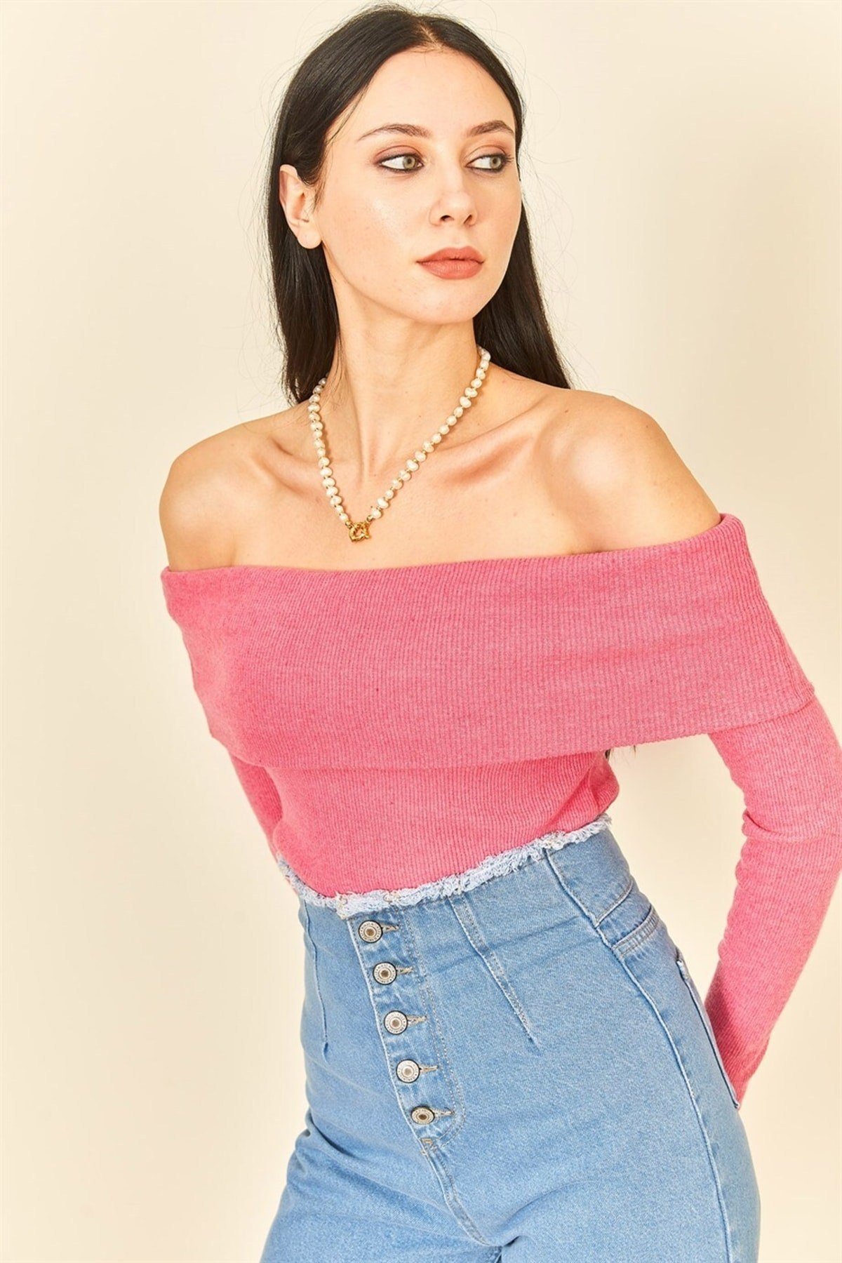 Siyah Madonna Yaka Kaşkorse Body