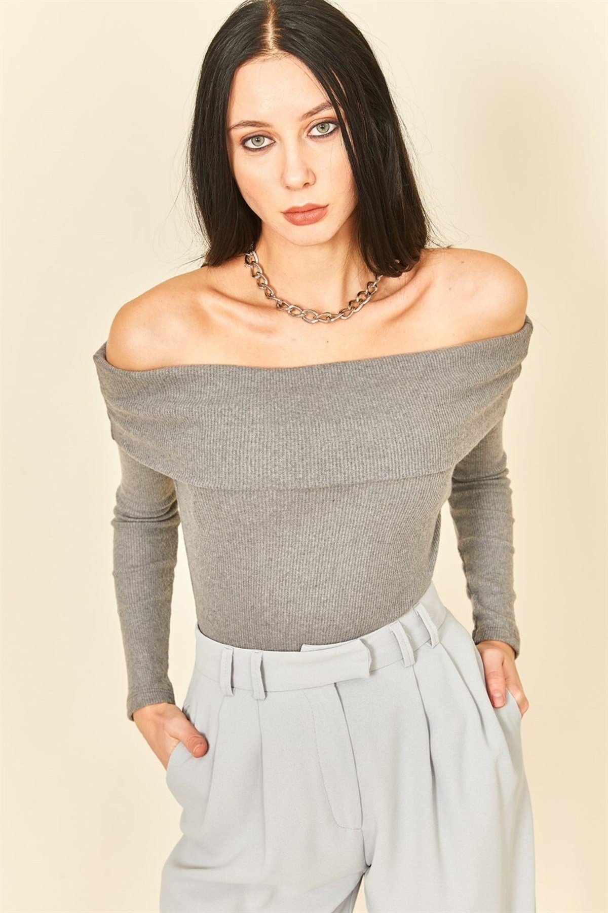 Siyah Madonna Yaka Kaşkorse Body