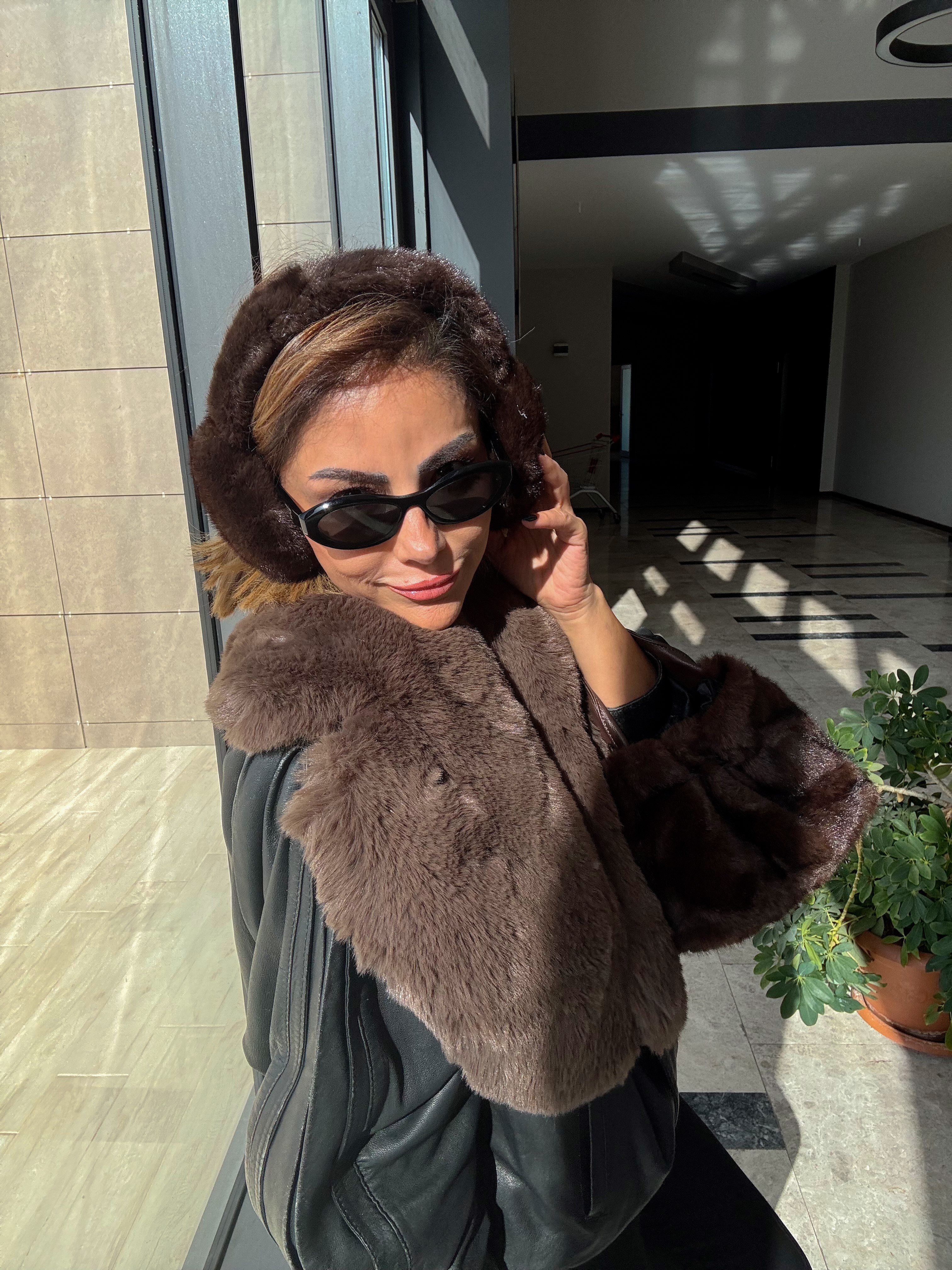 Acı Kahve Peluş Kulaklık