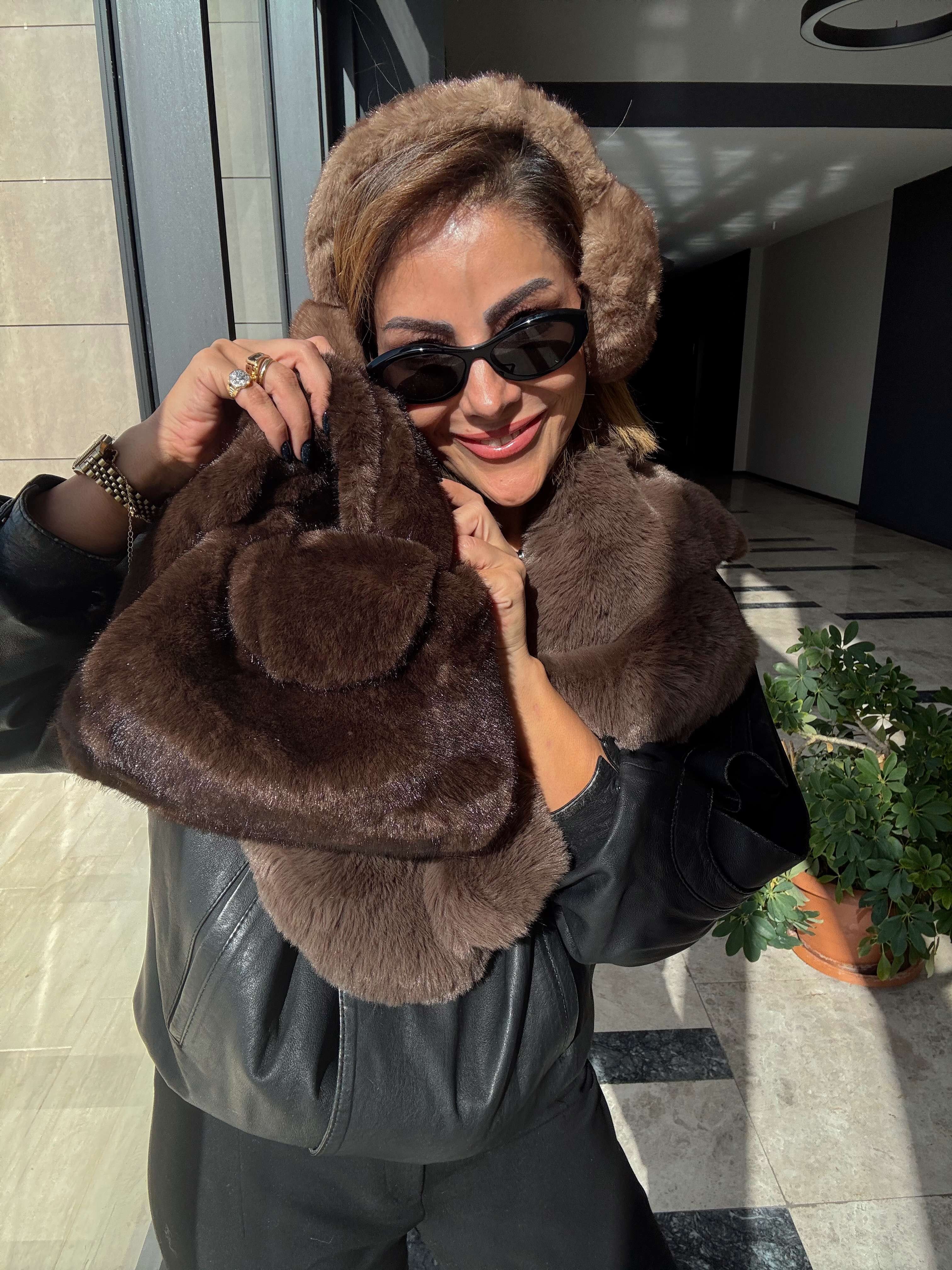 Acı Kahve Peluş Saplı Çanta