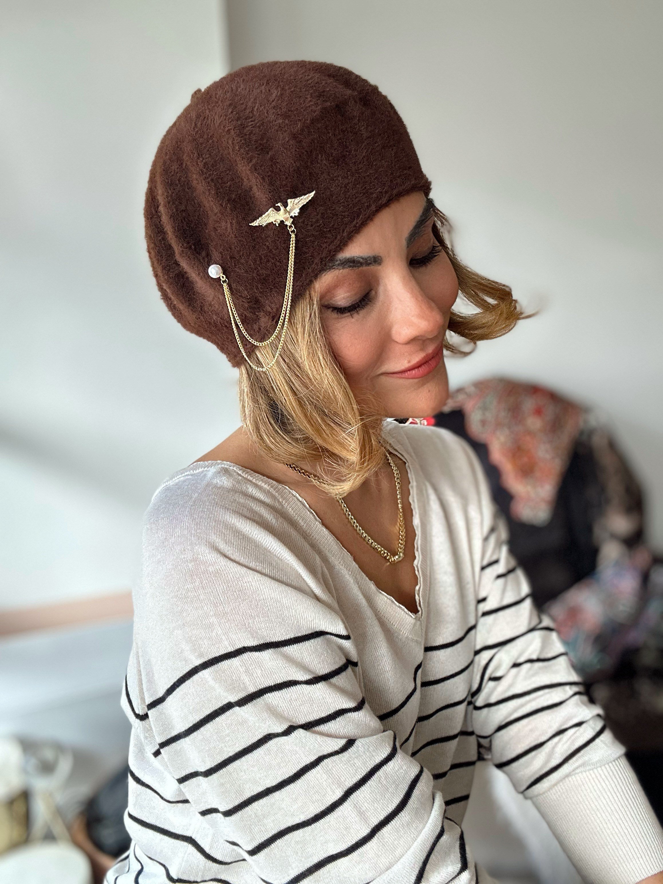 Acı Kahverengi Peluş Fransız Model Ressam Bere Kombini