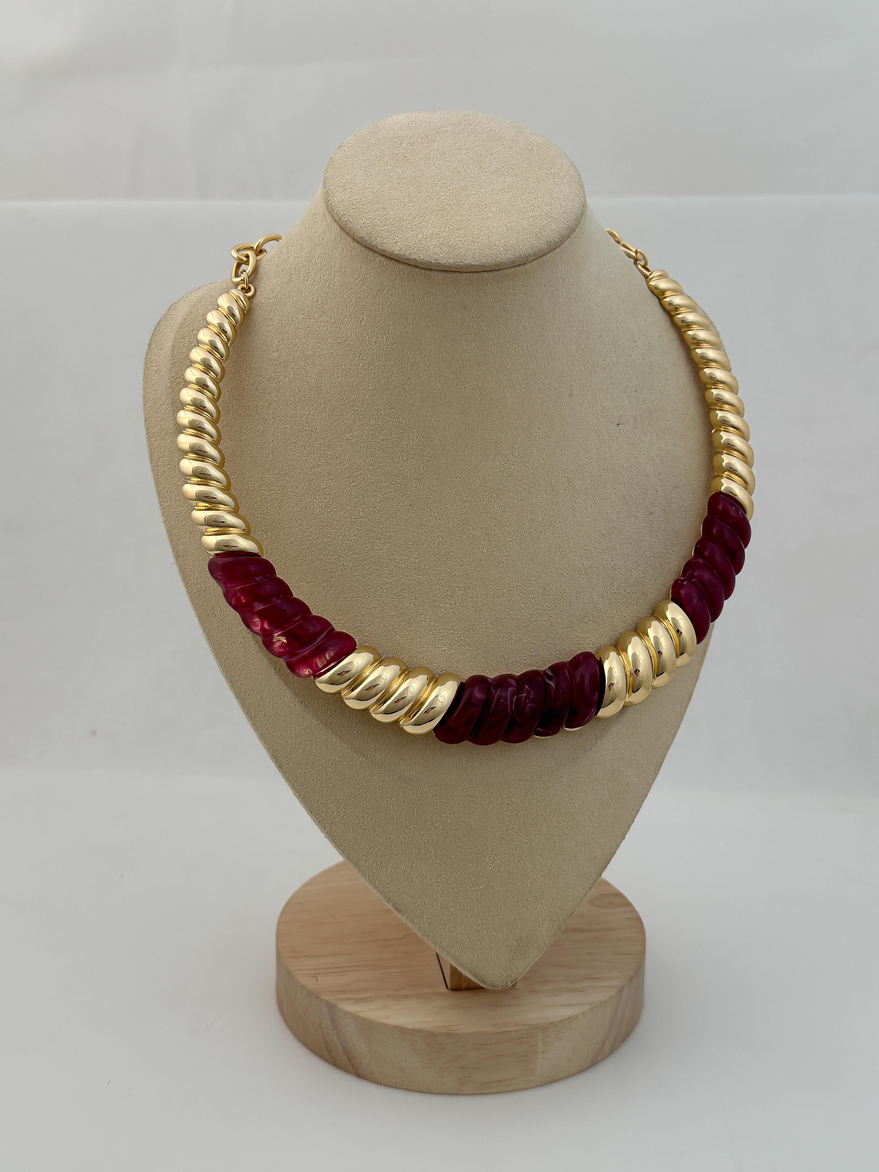 Burgu Plaka Bordo Hareli Kemik Model Choker Kolye