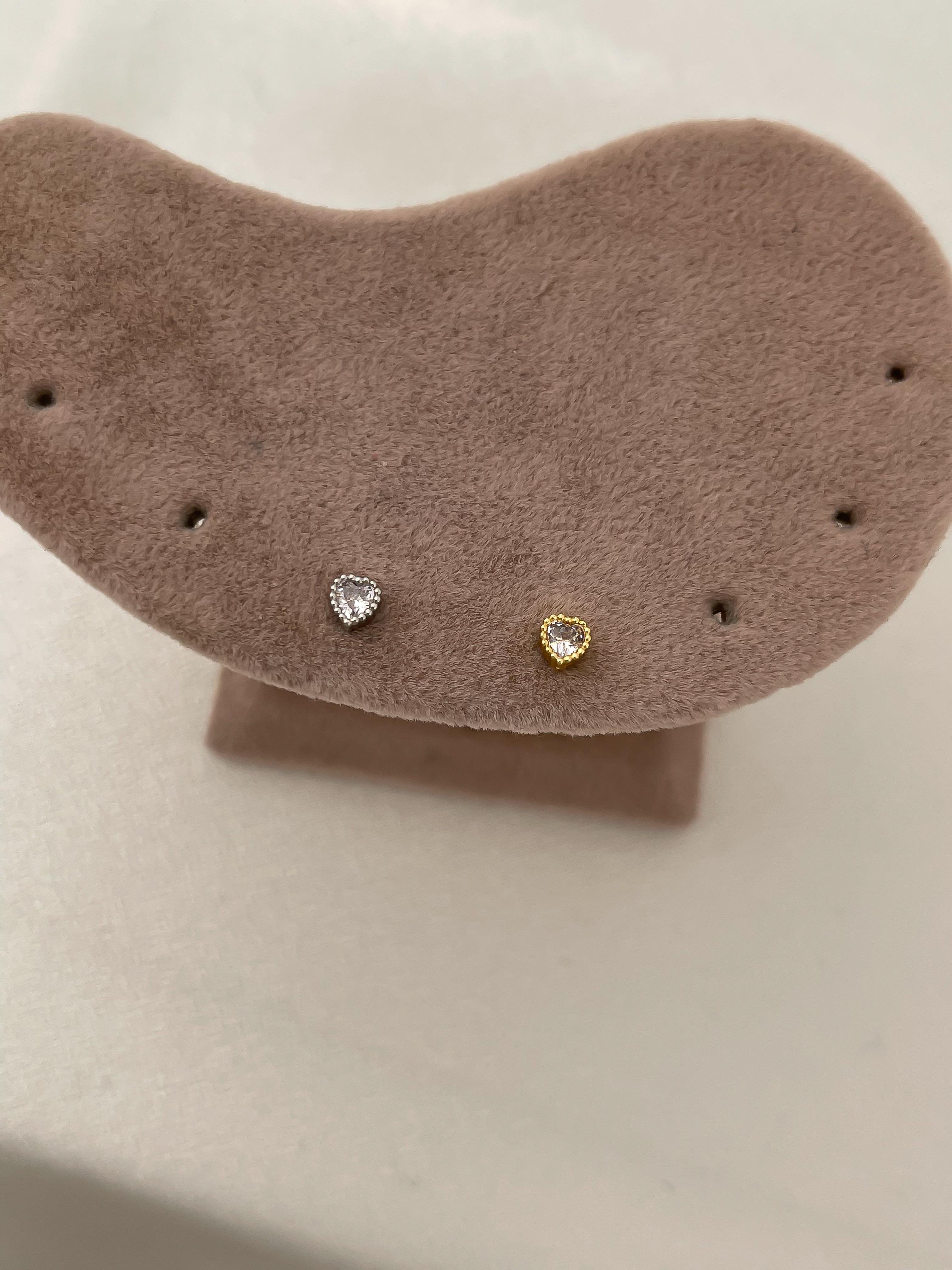 Çelik Minimal Kalp Figür Piercing