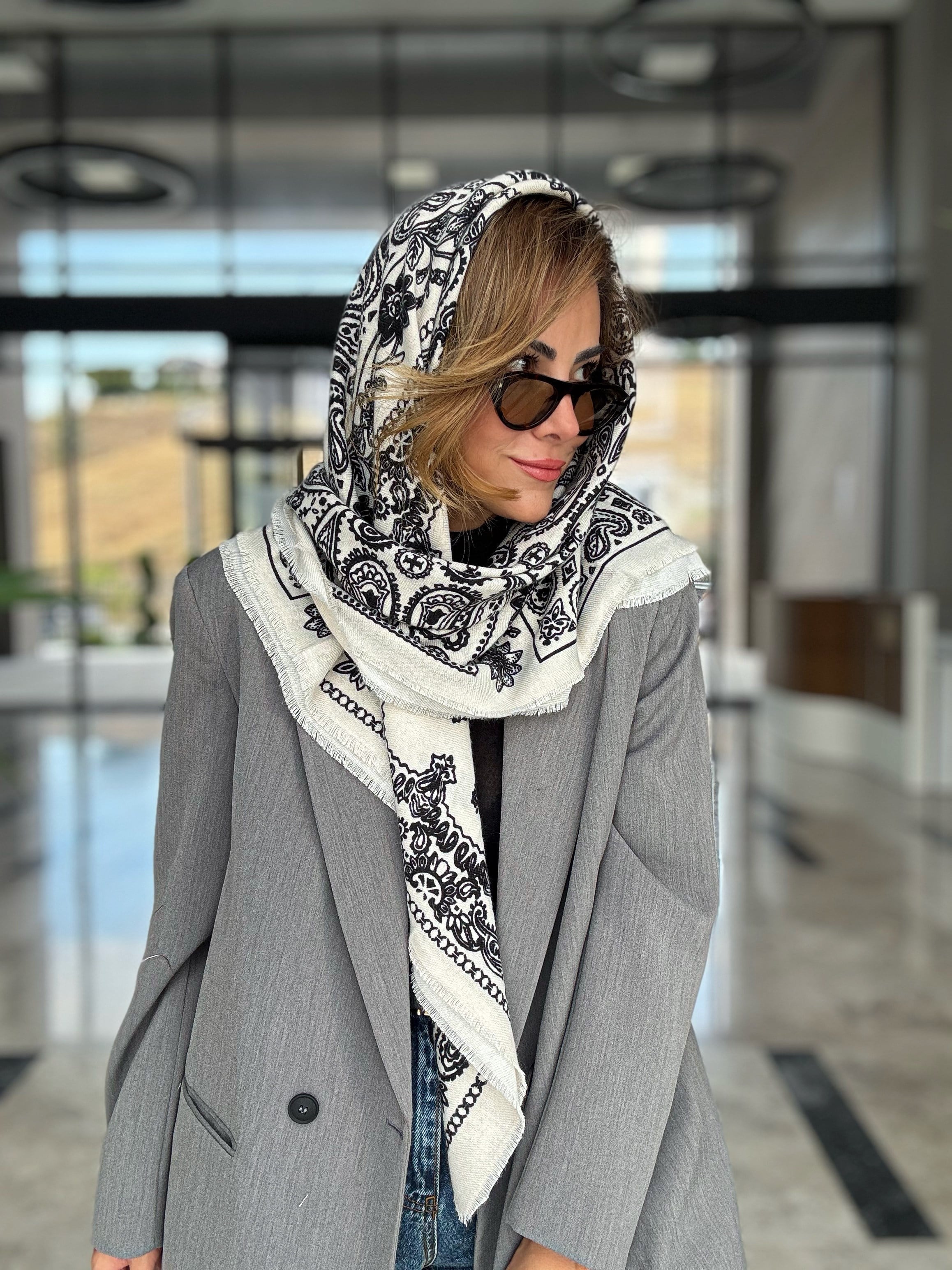 Ekru Patchwork Desenli Pamuklu Şal