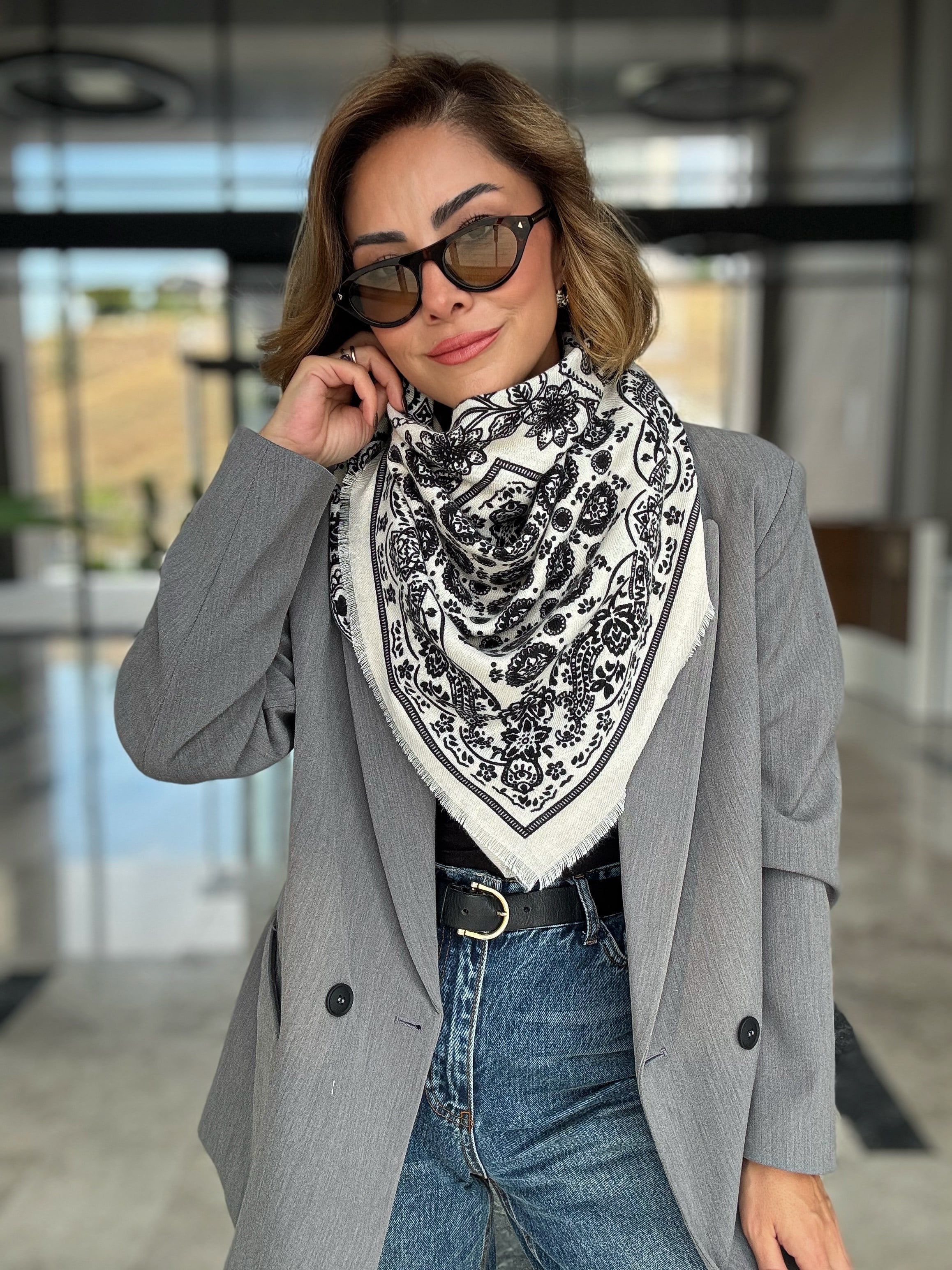 Ekru Patchwork Desenli Pamuklu Şal