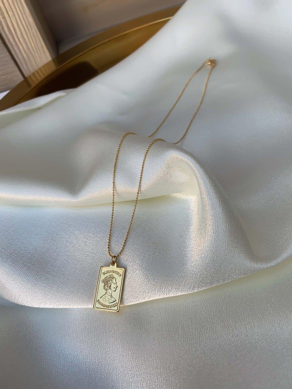 Elizabeth Plaka Kolye (40 cm)