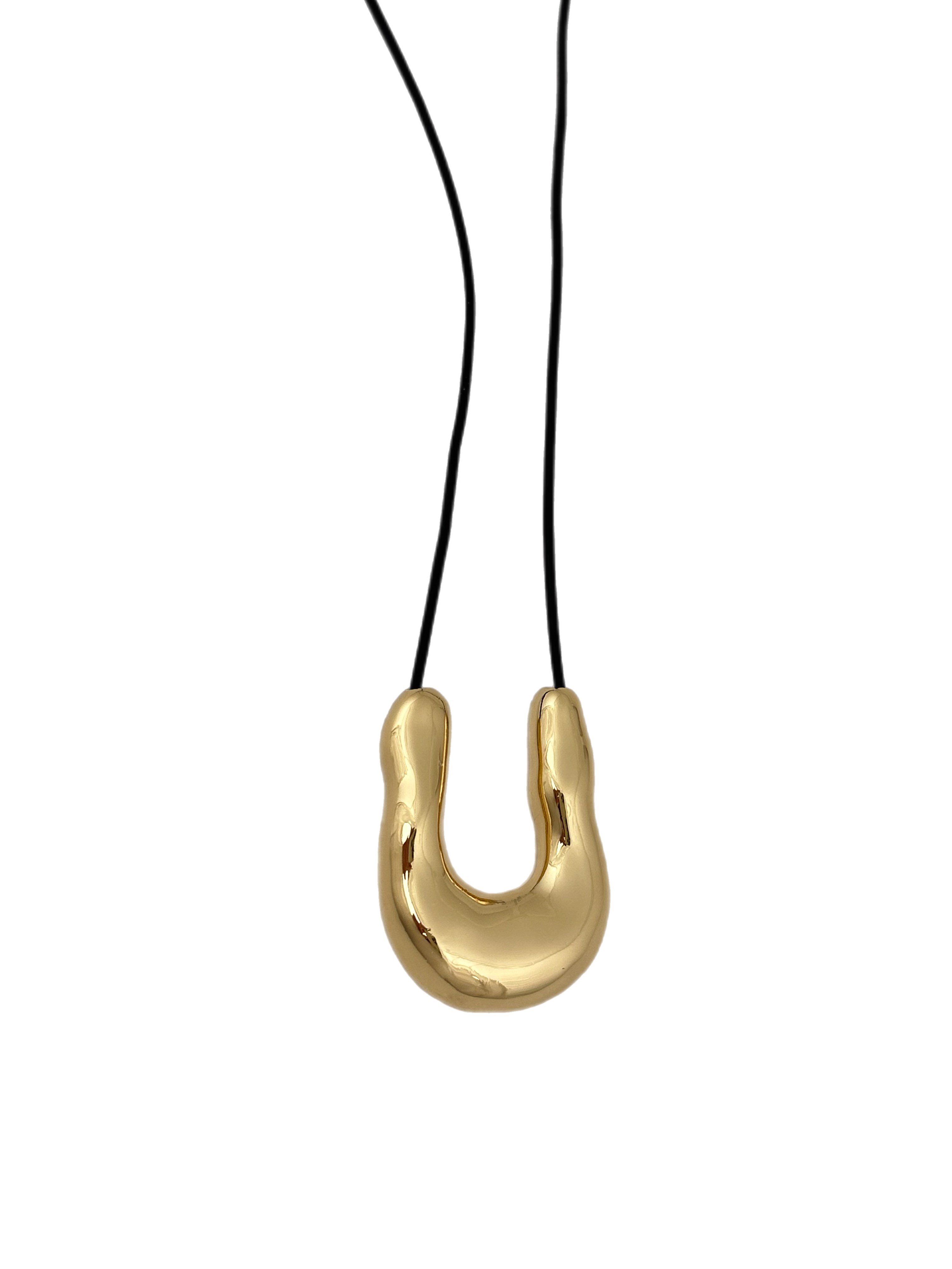 Gold Asimetrik U Plaka Deri İp Kolye ( 96 Cm )