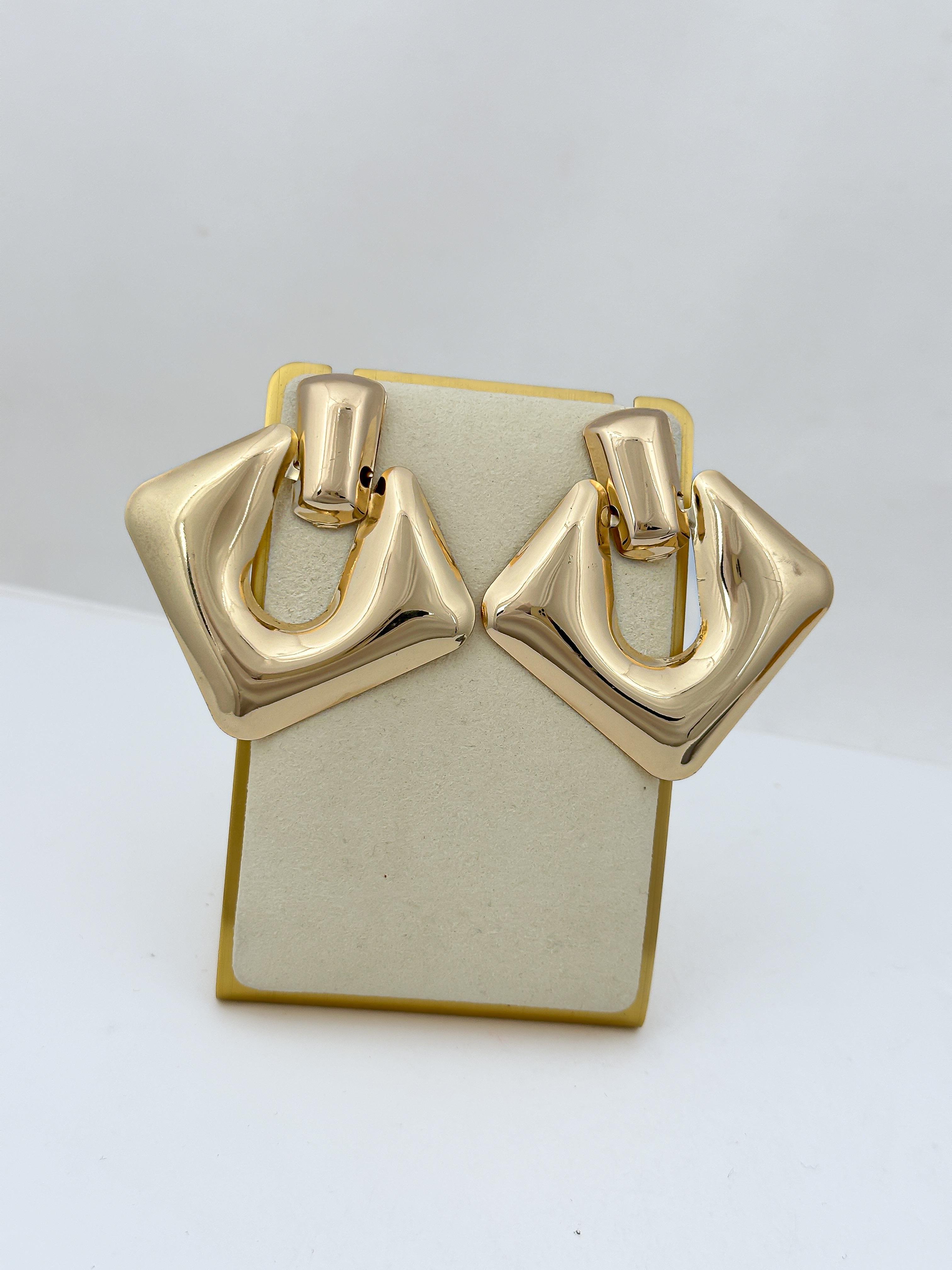 Gold Plaka Yan Kare Model Küpe