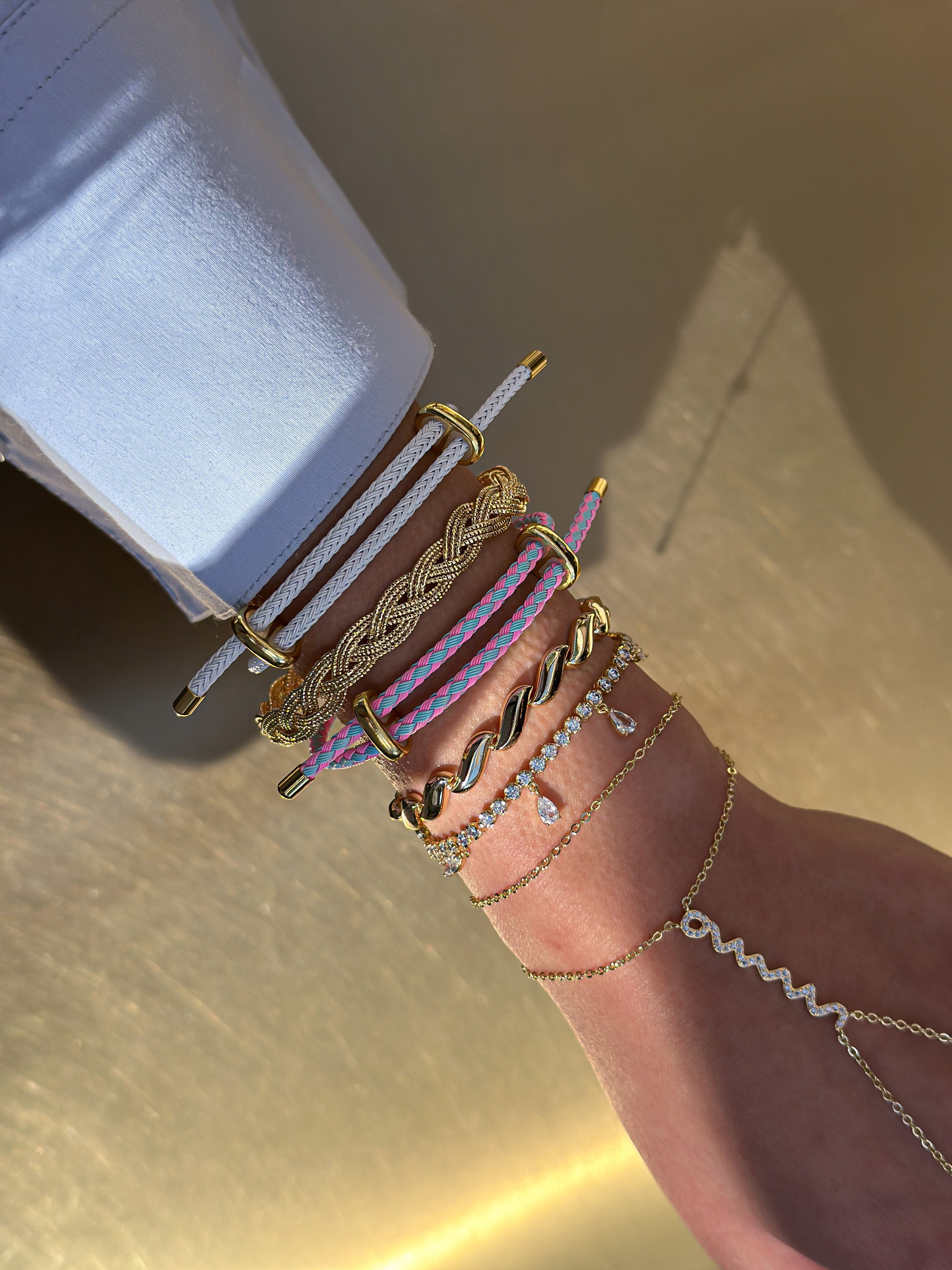 İki Renkli Örme İp Çelik Plaka Detay Ayarlanabilir Bileklik Kombini