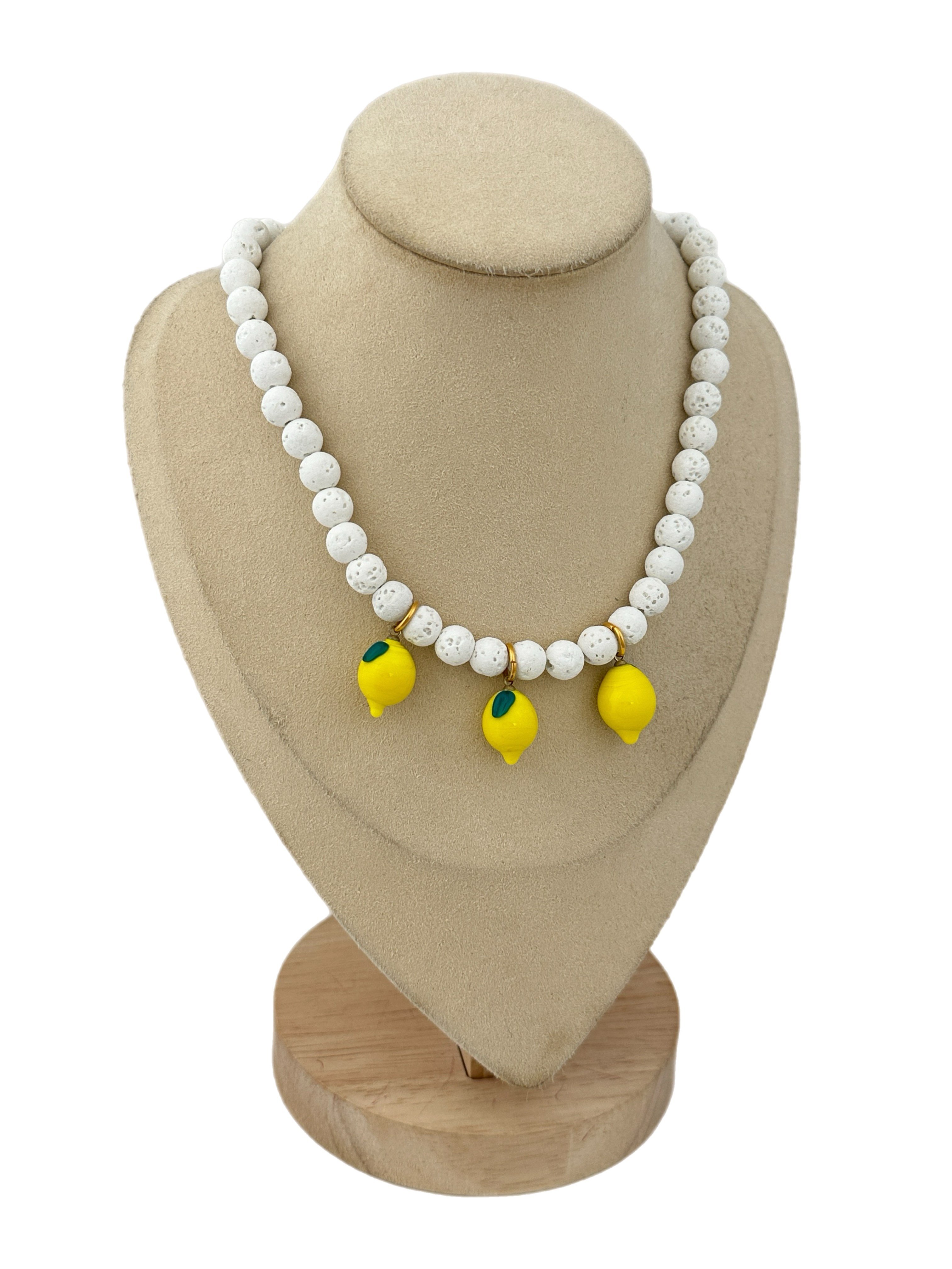 Lav Taşı Sıralı Cam Murano Limon Figür Kolye (44 Cm)