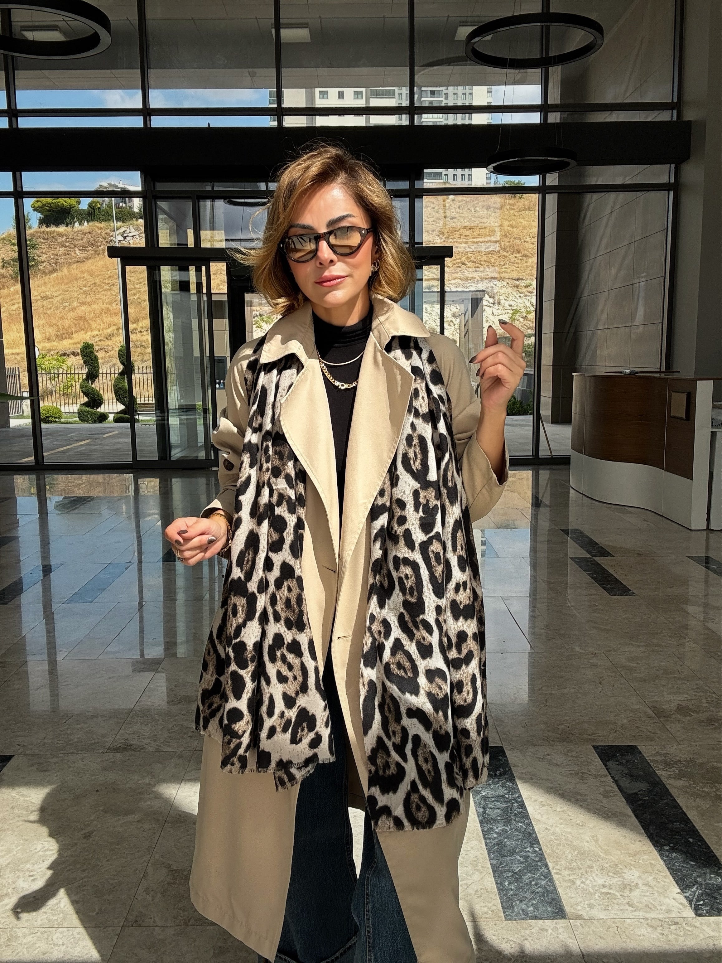 Leopar Desen Bej Pamuklu Şal