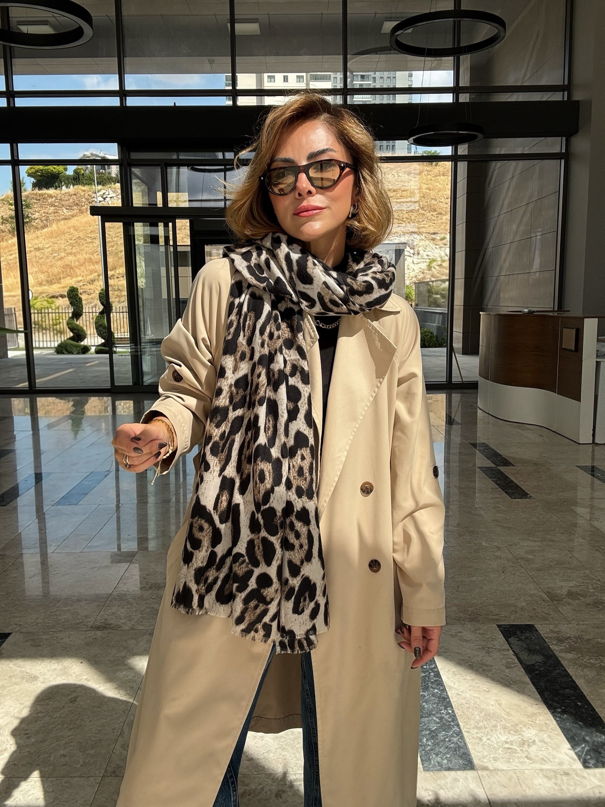 Leopar Desen Bej Pamuklu Şal