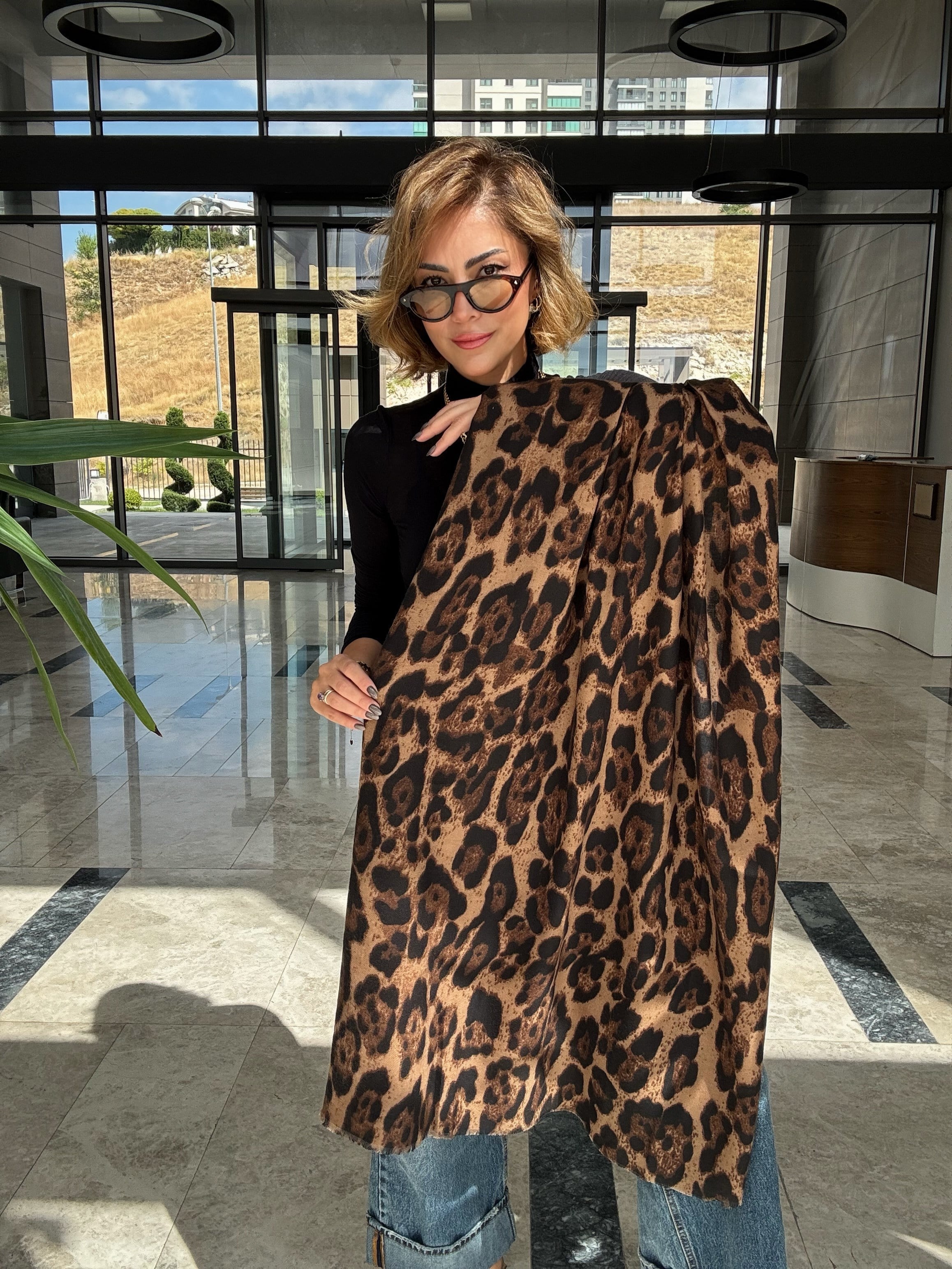 Leopar Desen Pamuklu Şal