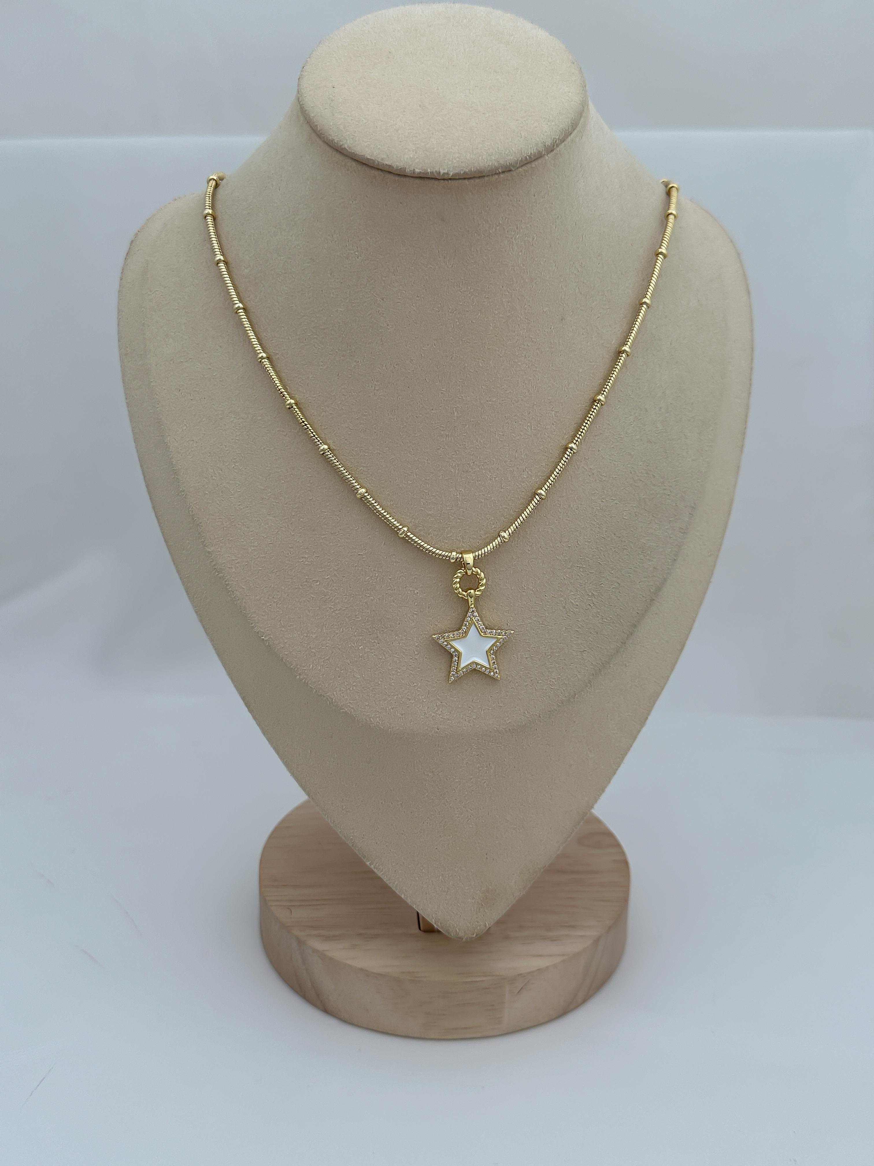 Özel Seri Beyaz Mineli Yıldız Figür Topçuklu Zincir Kolye (58 Cm)