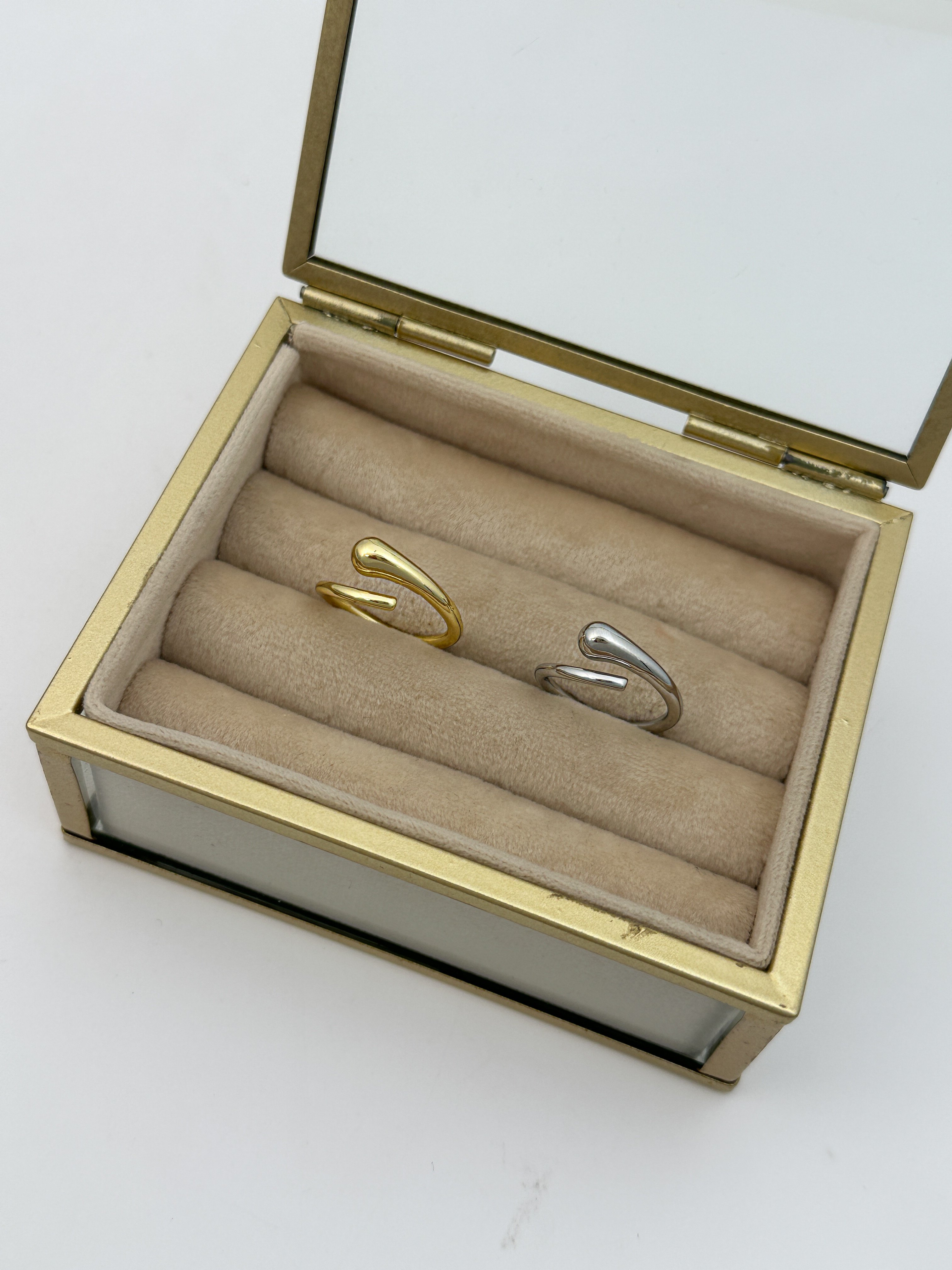 Özel Seri Bombeli Plaka Model Önden Ayarlanabilir Yüzük