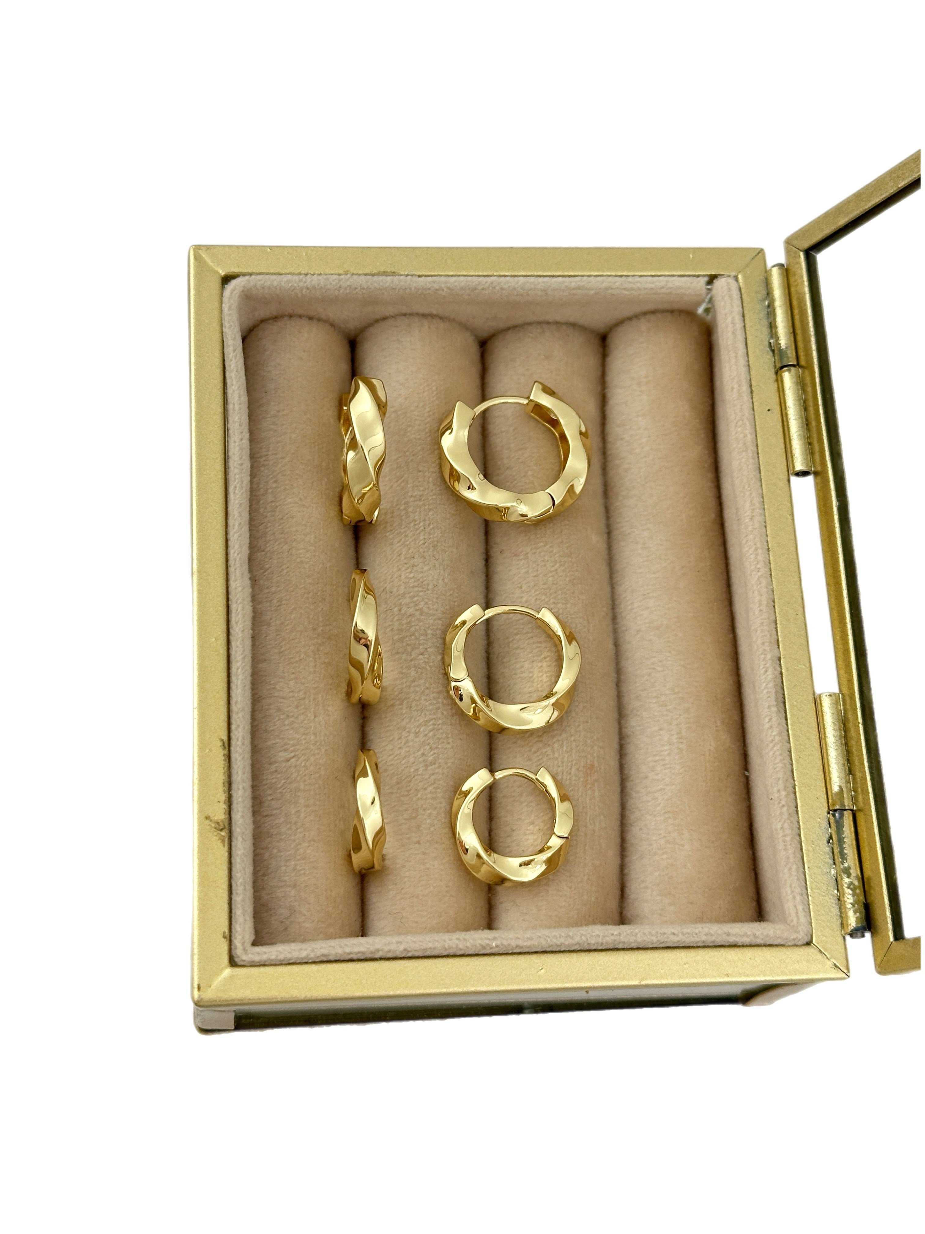 Özel Seri Gold Renk Burgu Model Çoklu Set Halka Küpe