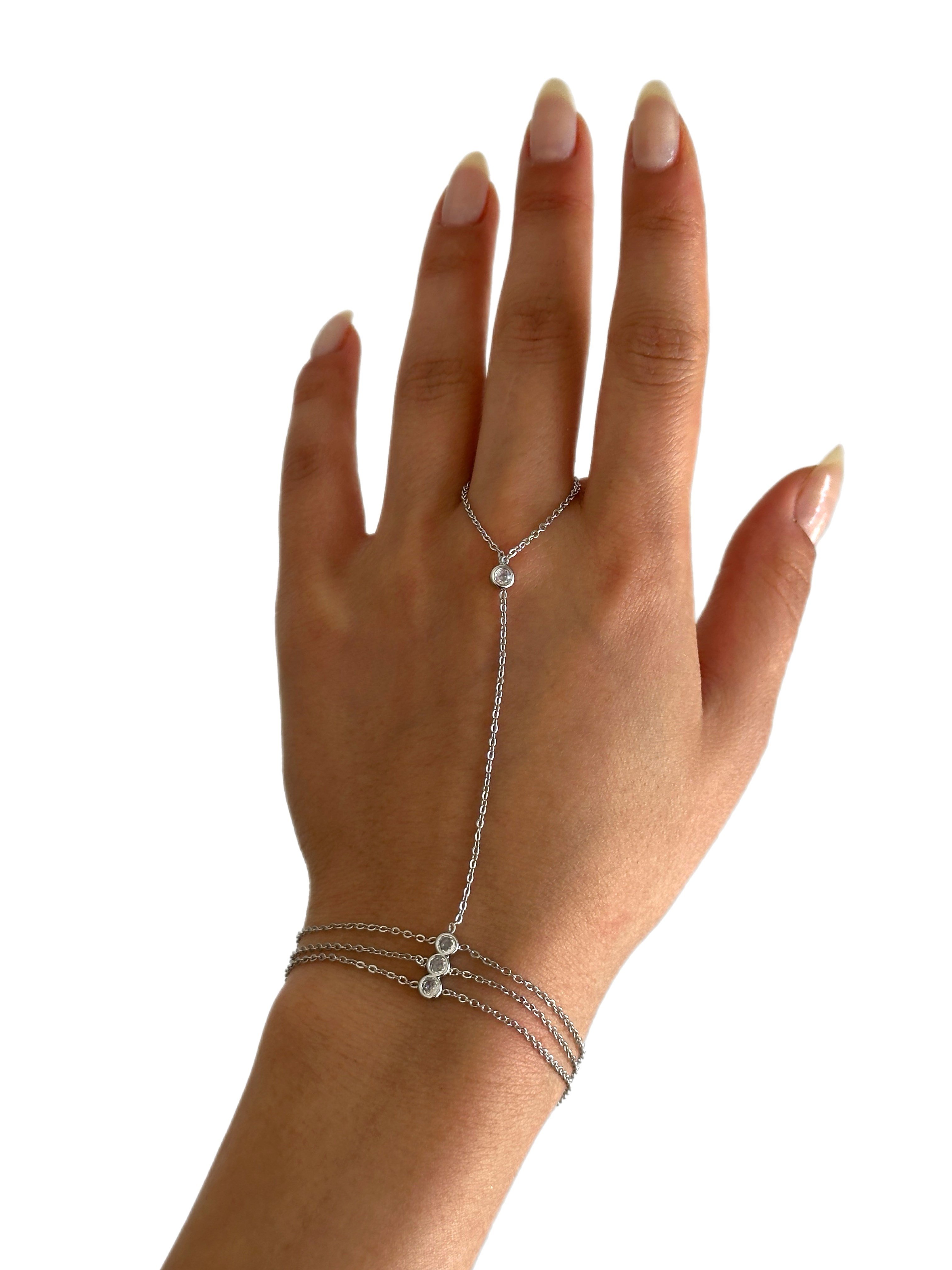 Özel Seri Gümüş Renk Daire Zirkon Taş Detay Üçlü Görünüm Şahmeran