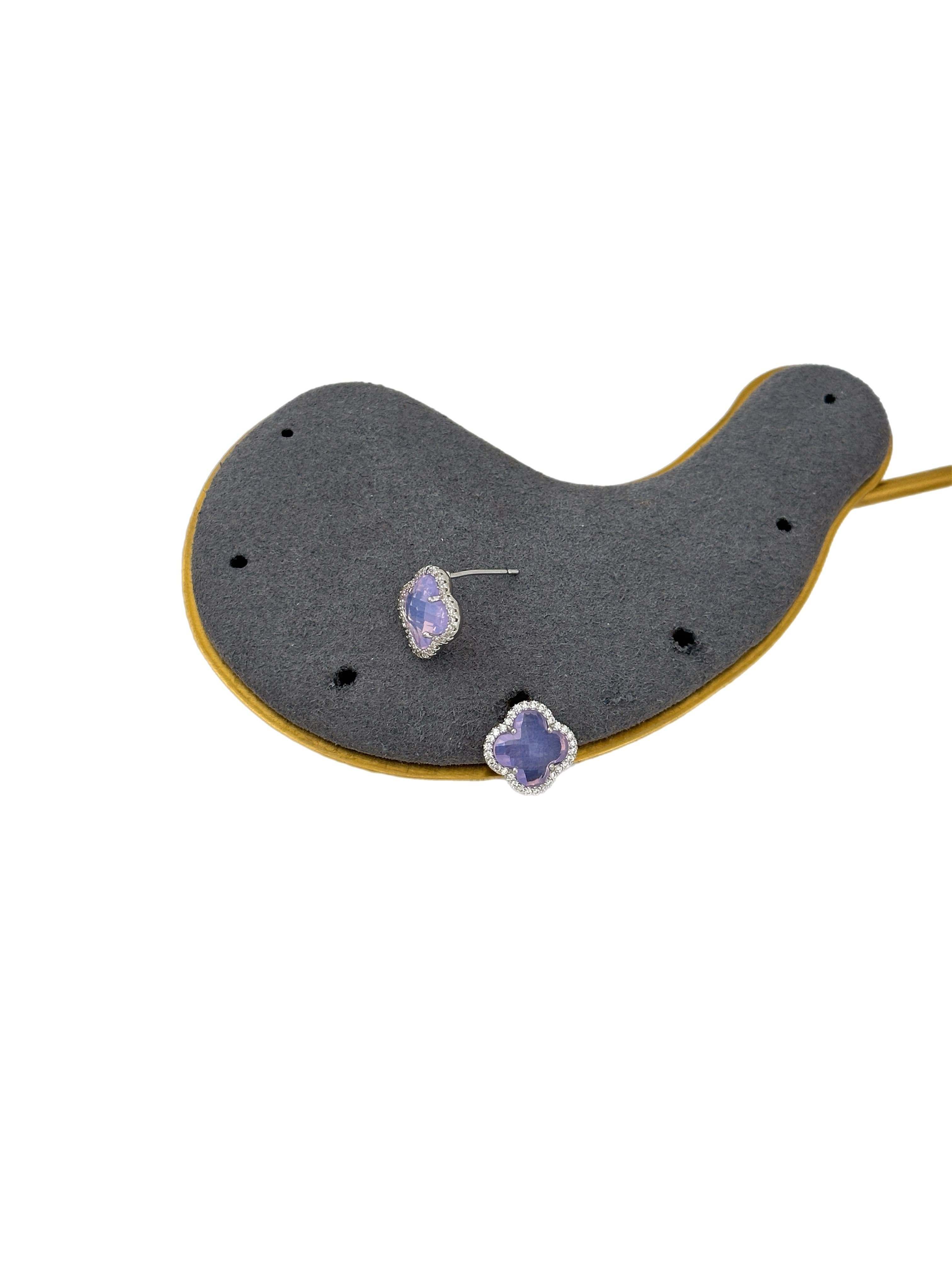 Özel Seri Gümüş Renk Lila Swarovski Taşlı Yonca Küpe
