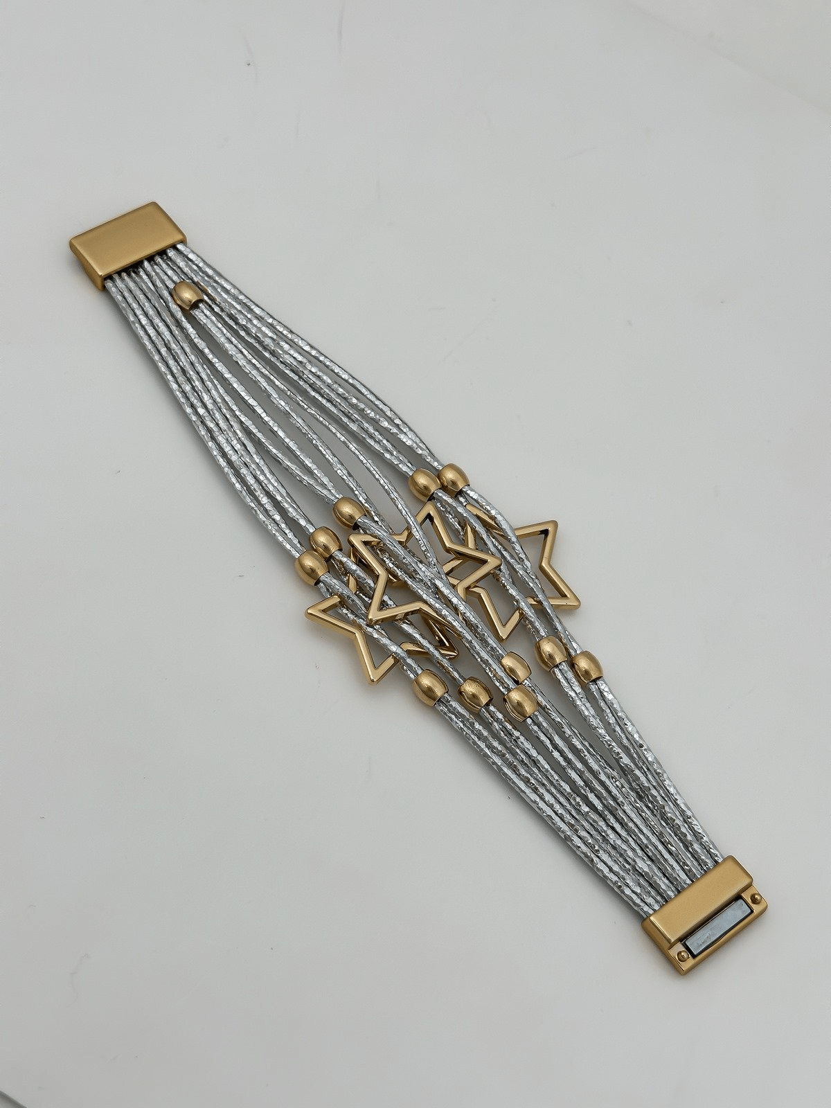 Özel Seri Gümüş Yaldızlı Yıldız Figürlü Çoklu Mıknatıslı Bileklik (19 Cm)