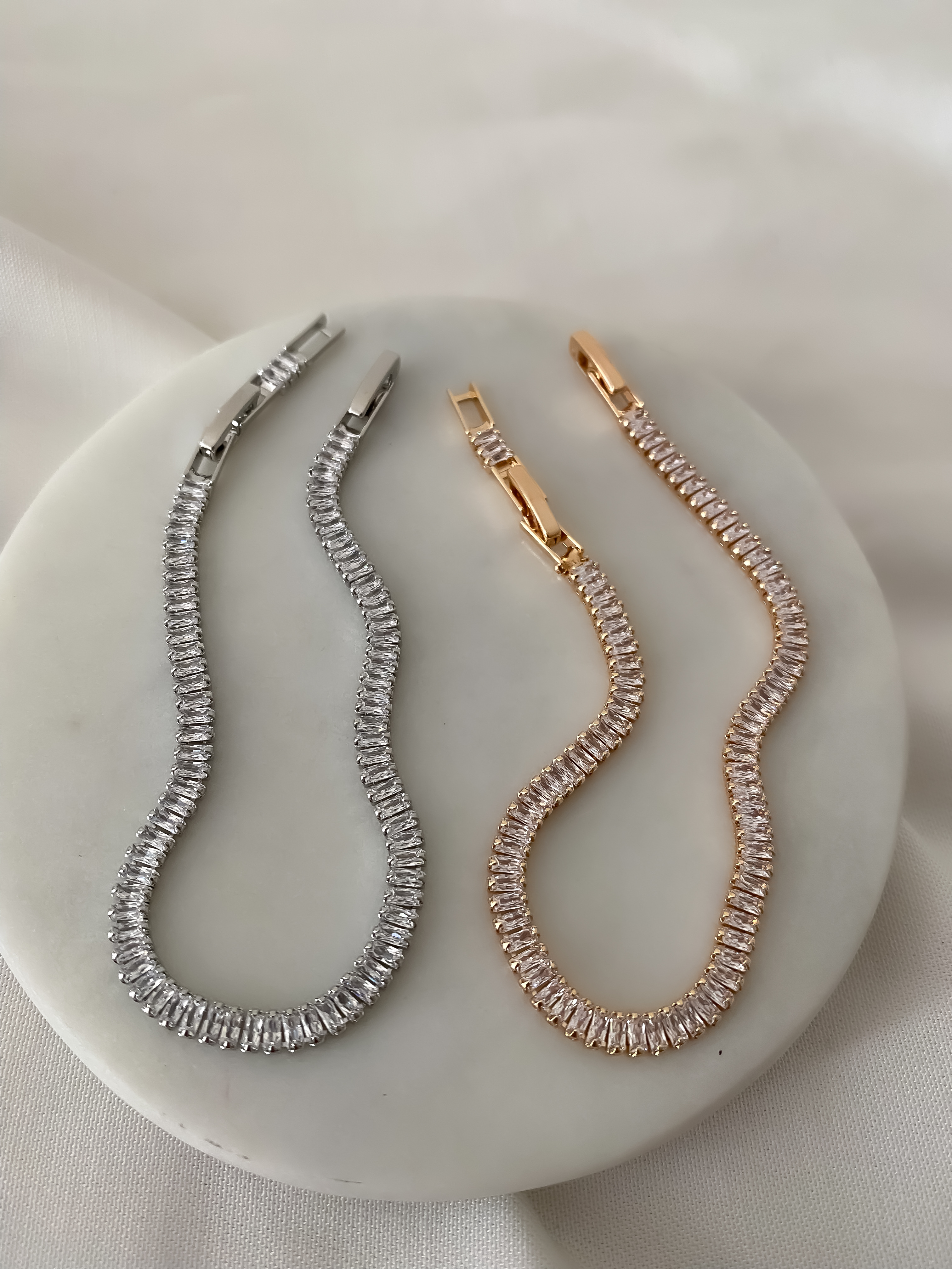 Özel Seri İnce Baget Taşlı Su Yolu Bileklik (19cm)