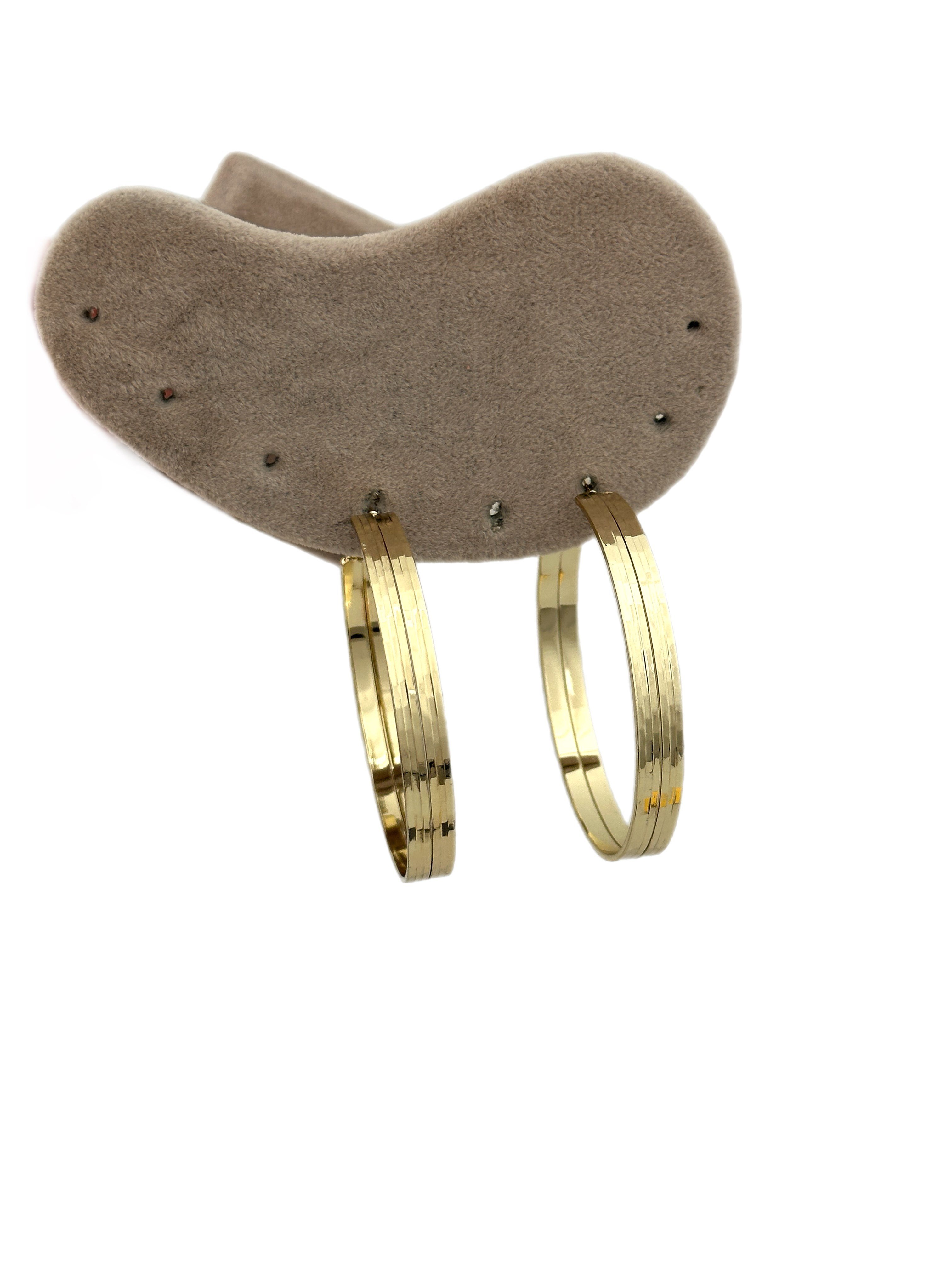 Özel Seri İşlemeli Çoklu Görünüm Halka Küpe ( İç Çap : 4.8 Cm )