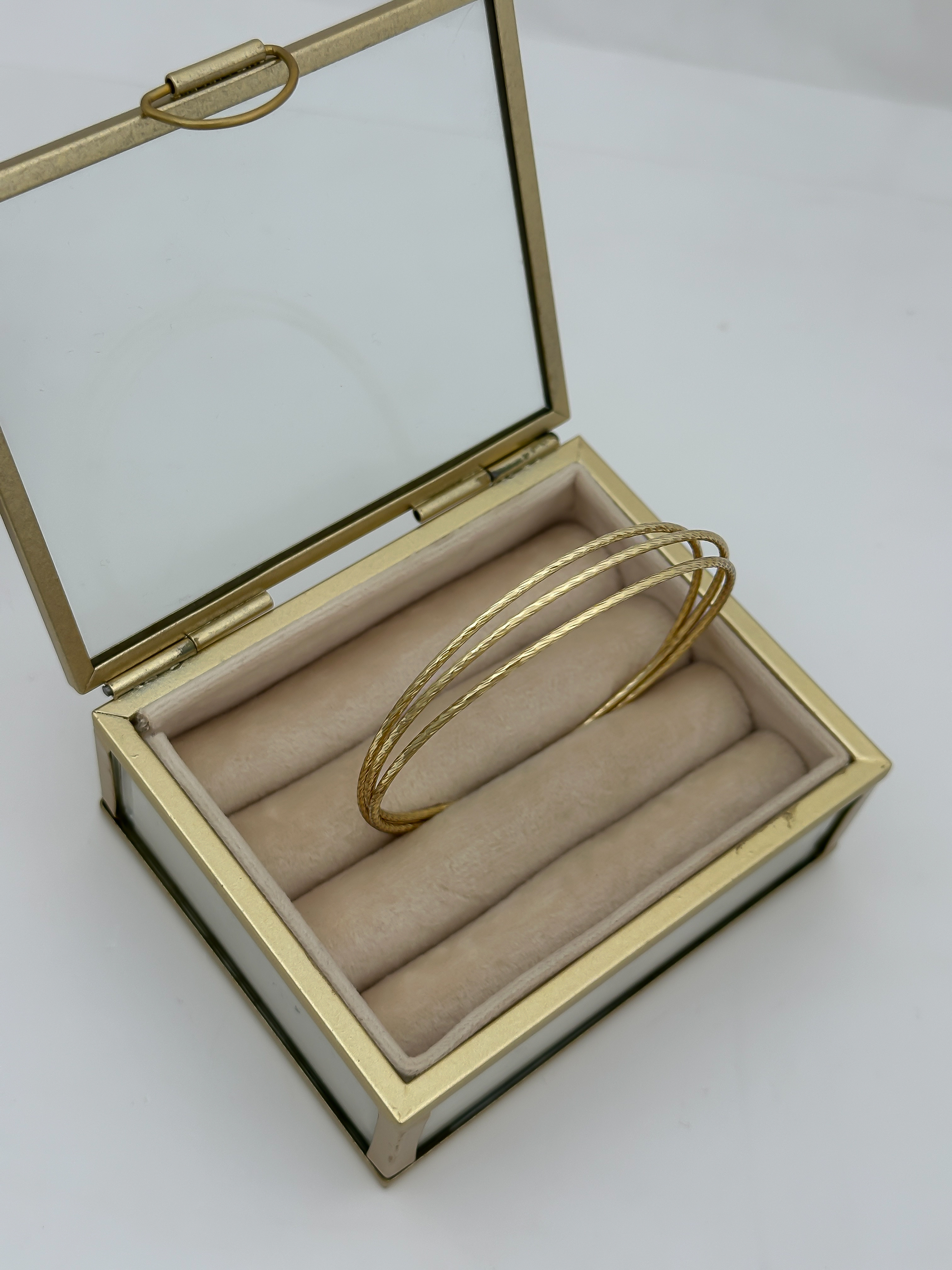 Özel Seri Lazer Kesim Desenli İnce Üçlü Ajda Model Bileklik (İç Çap:6.4 Cm)