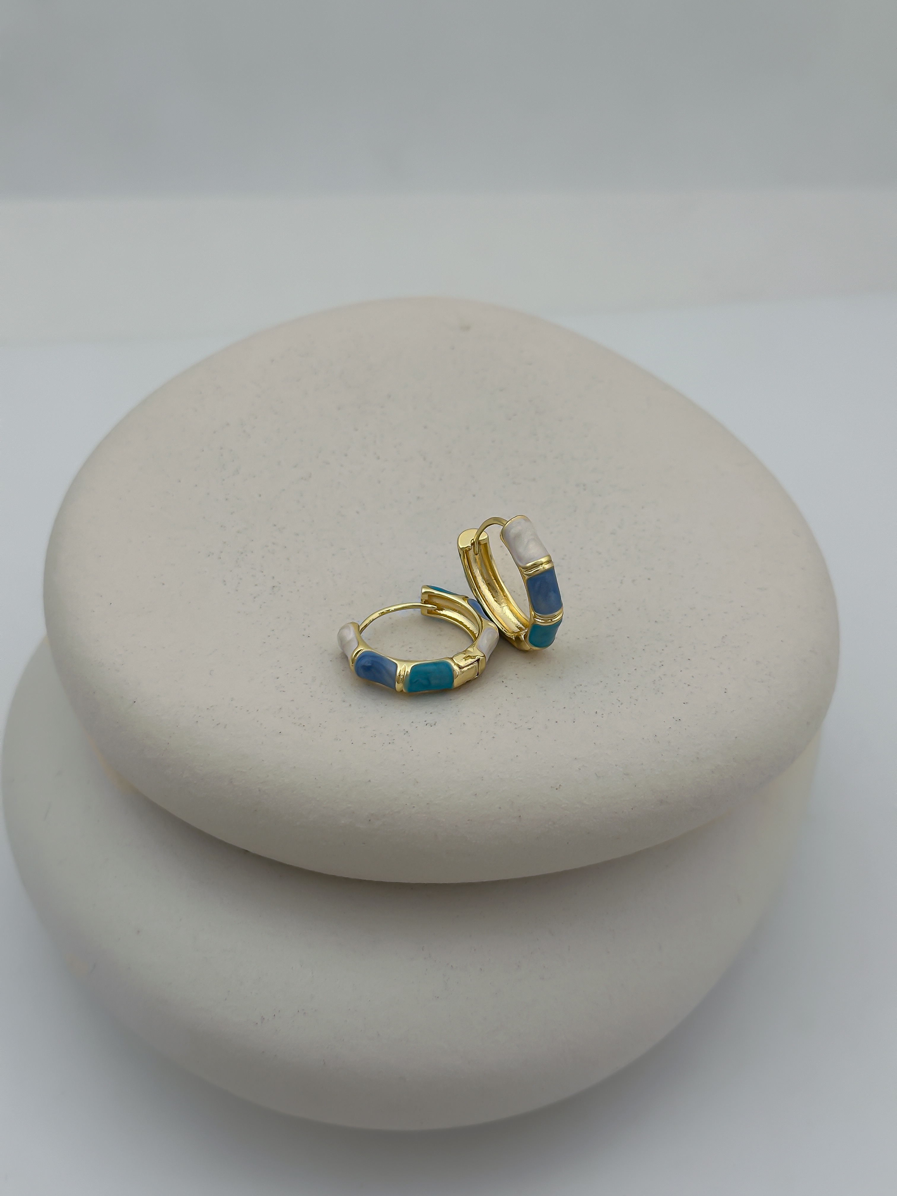 Özel Seri Mavi Renkli Mineli Halka Küpe (İç Çap:1.8 Cm)