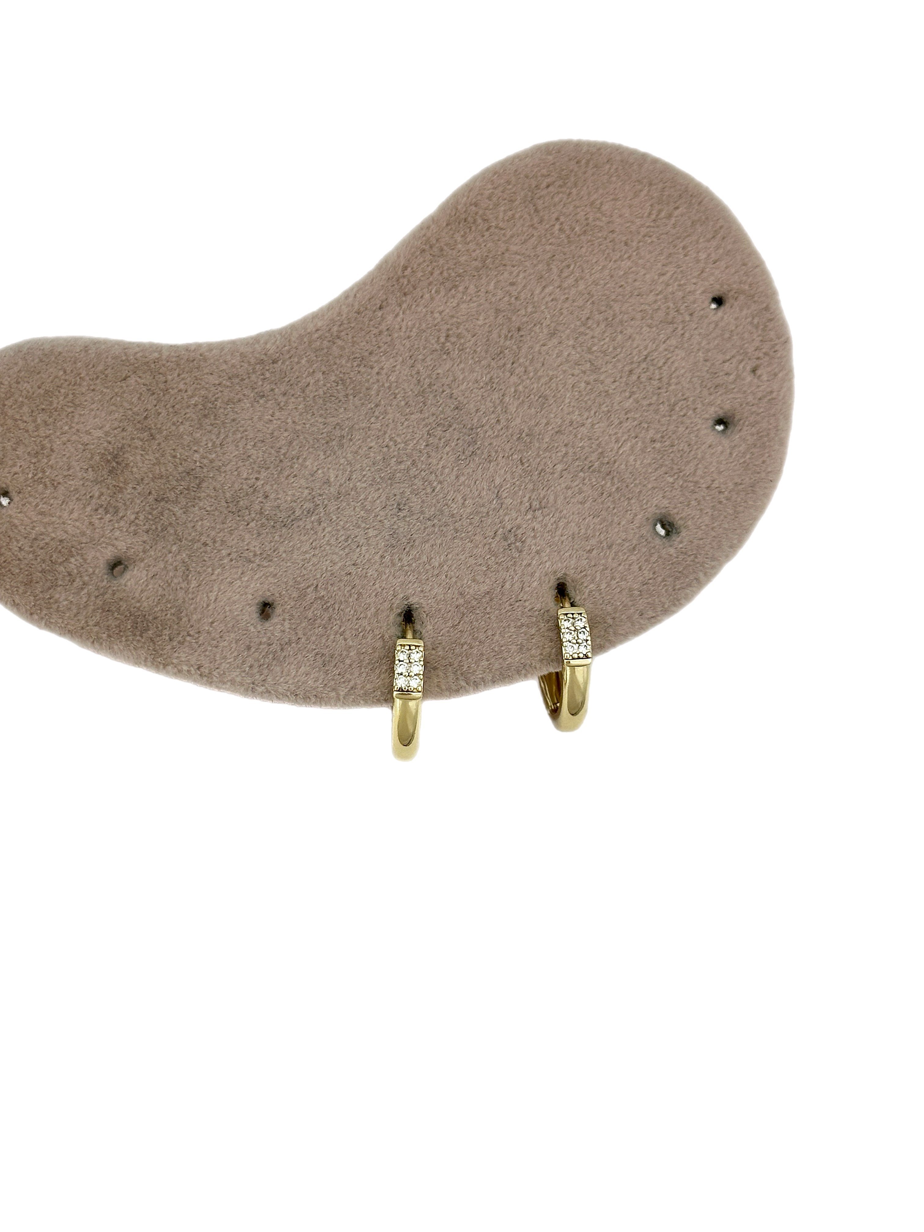 Özel Seri Mini Zirkon Taş Detay Halka Küpe ( İç Çap : 1.2 Cm )