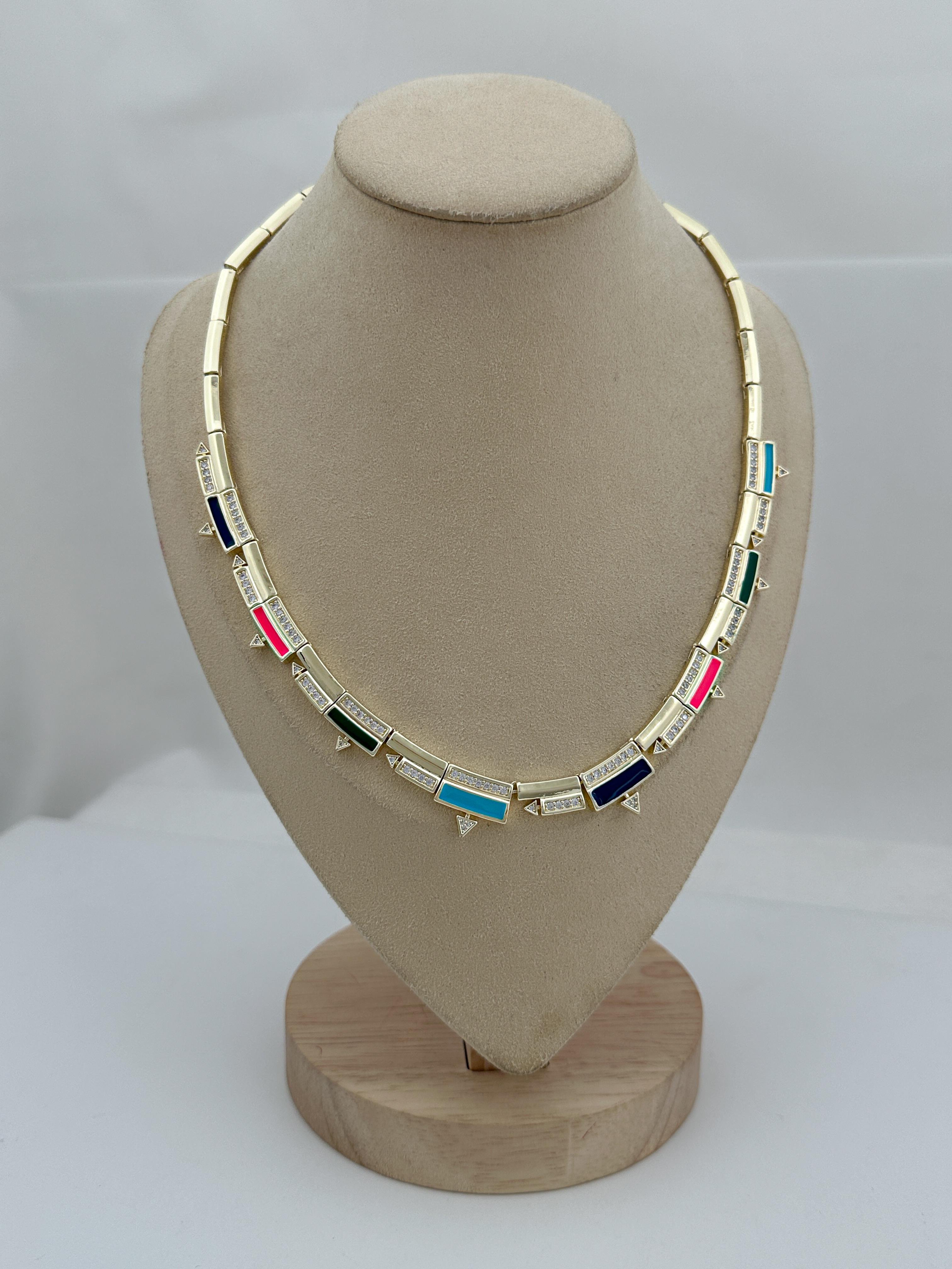 Özel Seri Renkli Mineli Dikdörtgen Figür Sıralı Choker Model Kolye