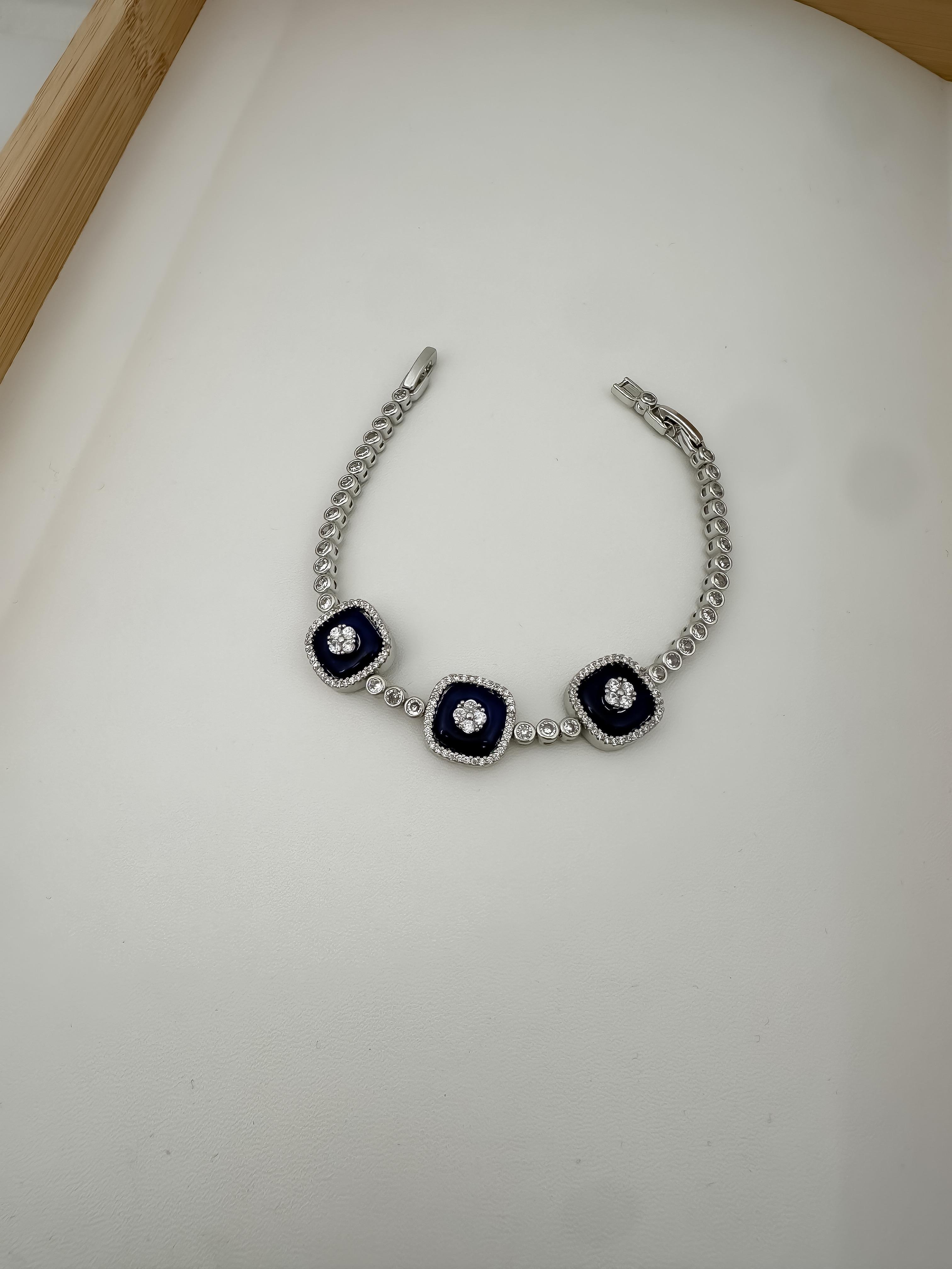 Özel Seri Üçlü Kare Cam Taş Üzeri Zirkon Taşlı Su Yolu Bileklik ( 19Cm )